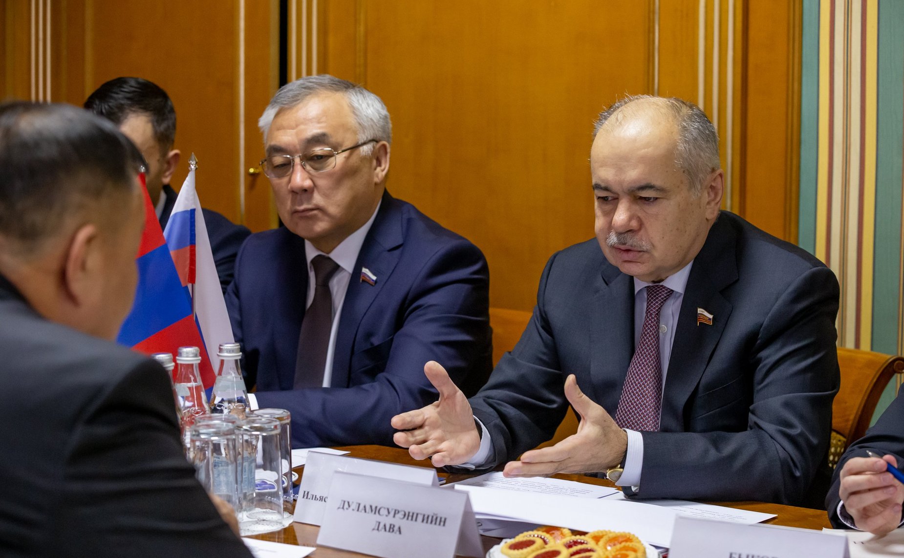 Встреча Ильяса Умаханова с Чрезвычайным и Полномочным Послом Монголии в РФ Дуламсурэнгийн Давой