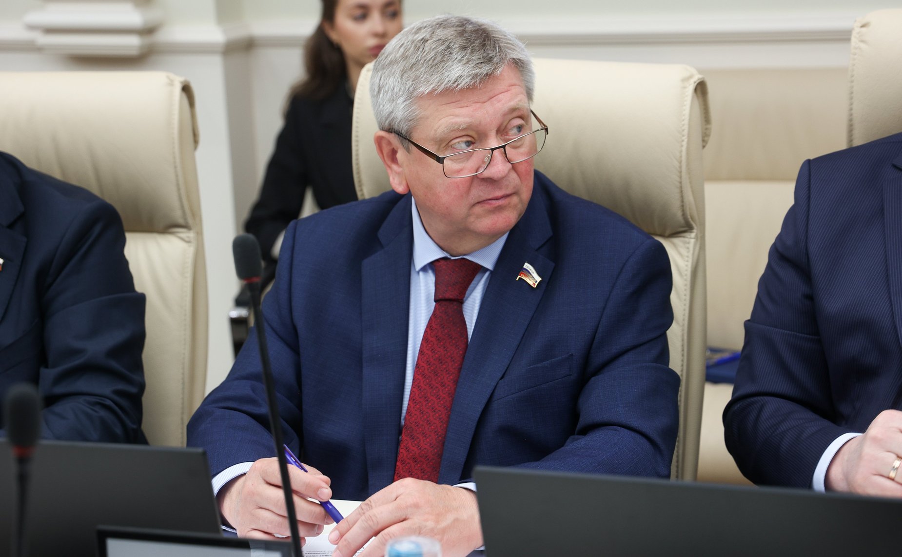 Александр Лутвинов