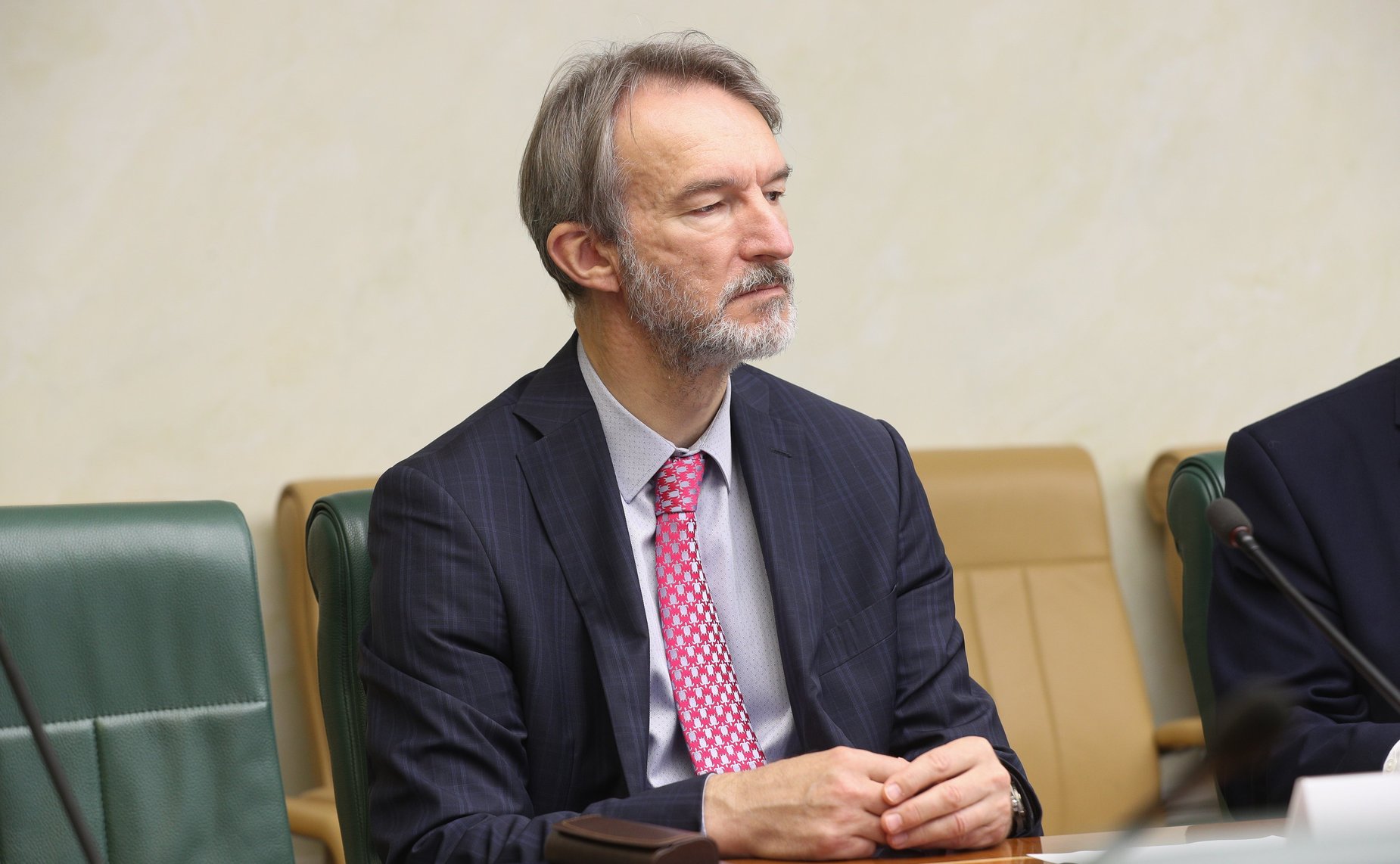 Заместитель Председателя СФ Константин Косачев провел встречу с Чрезвычайным и Полномочным Послом Объединенных Арабских Эмиратов в РФ