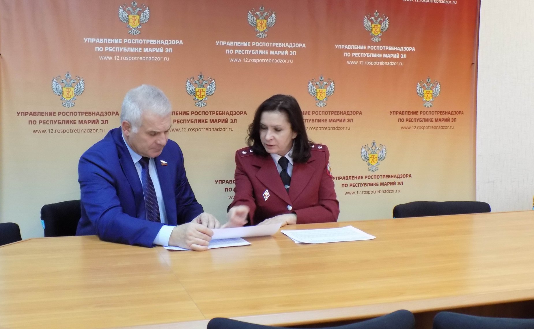 Сергей Мартынов встретился с главным государственным санитарным врачом республики Светланой Булатовой, сотрудниками коллектива регионального управления Роспотребнадзора