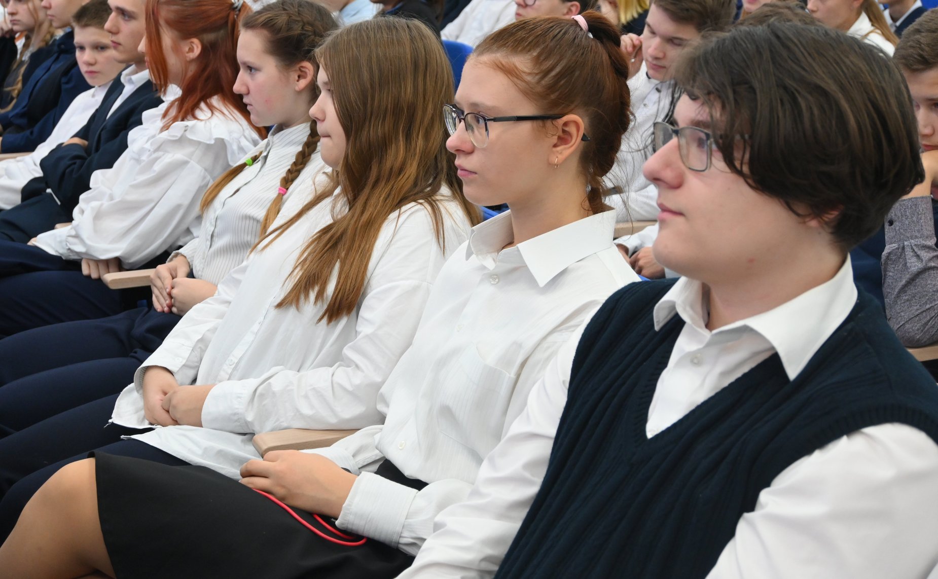 Елена Писарева открыла показ документального фильма М. Наумовой «Герои среди нас» в Великом Новгороде