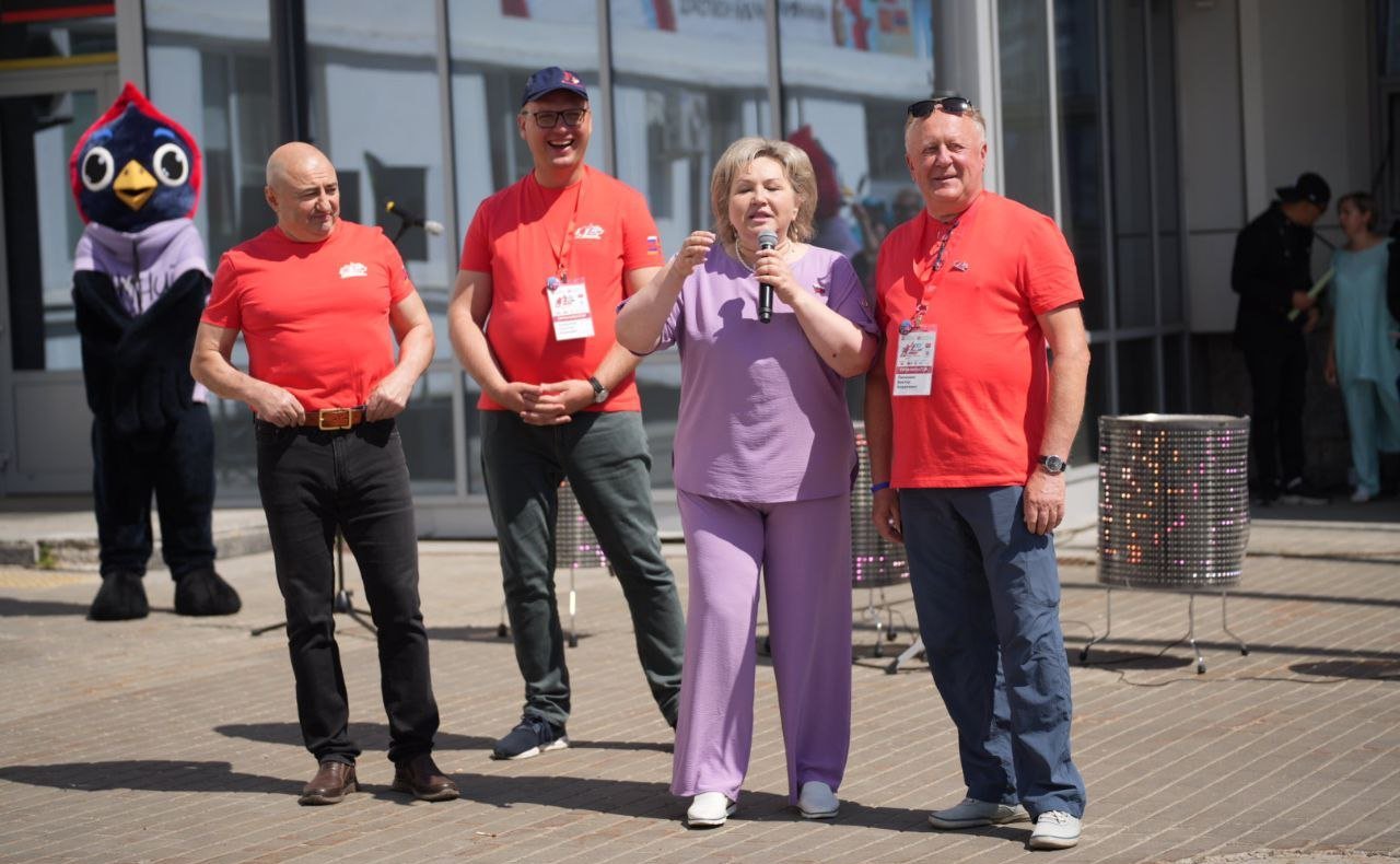 Сенаторы РФ Александр Вайнберг и Елена Писарева встретились с участниками «Поезда Памяти» в Нижнем Новгороде