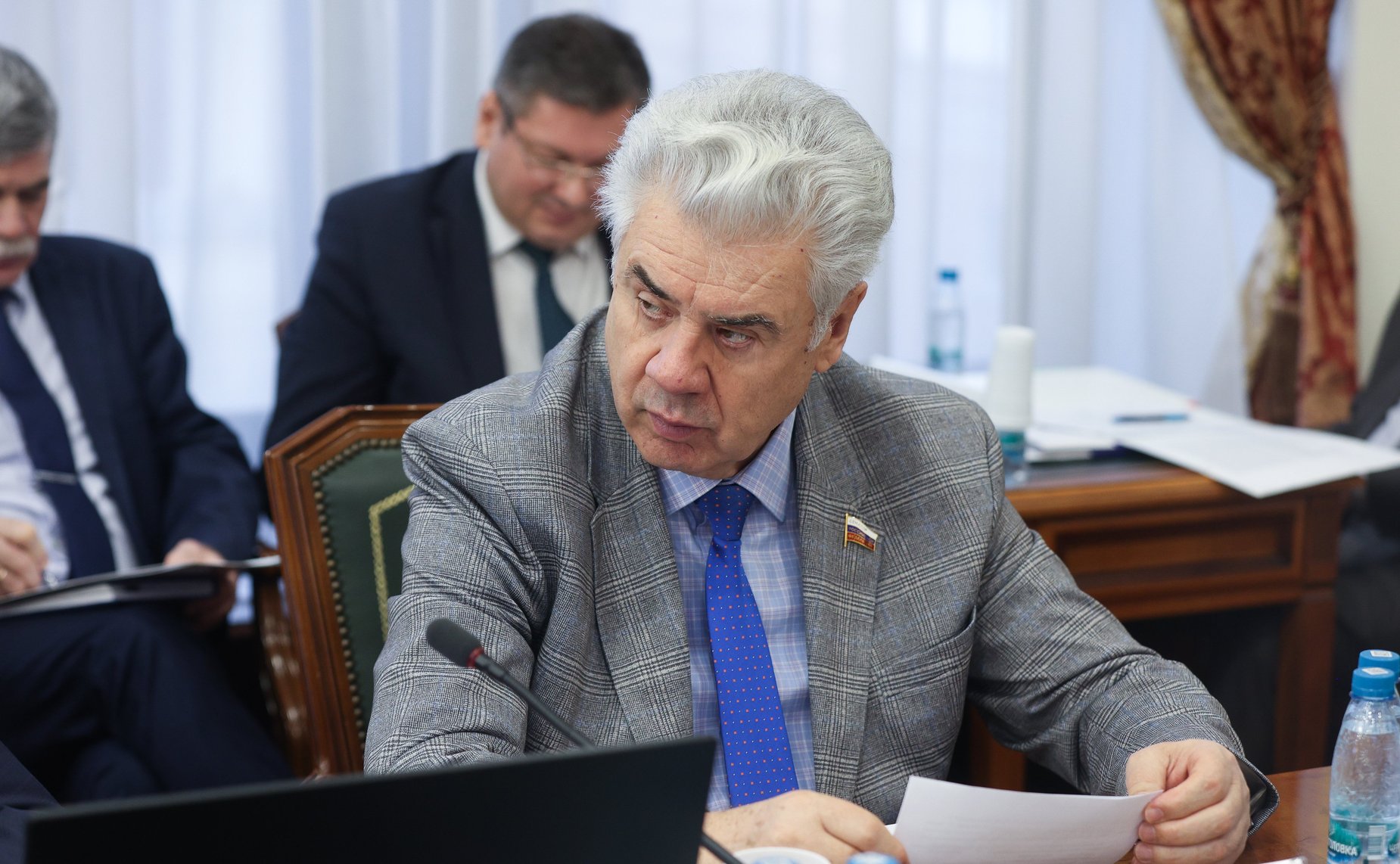 Виктор Бондарев