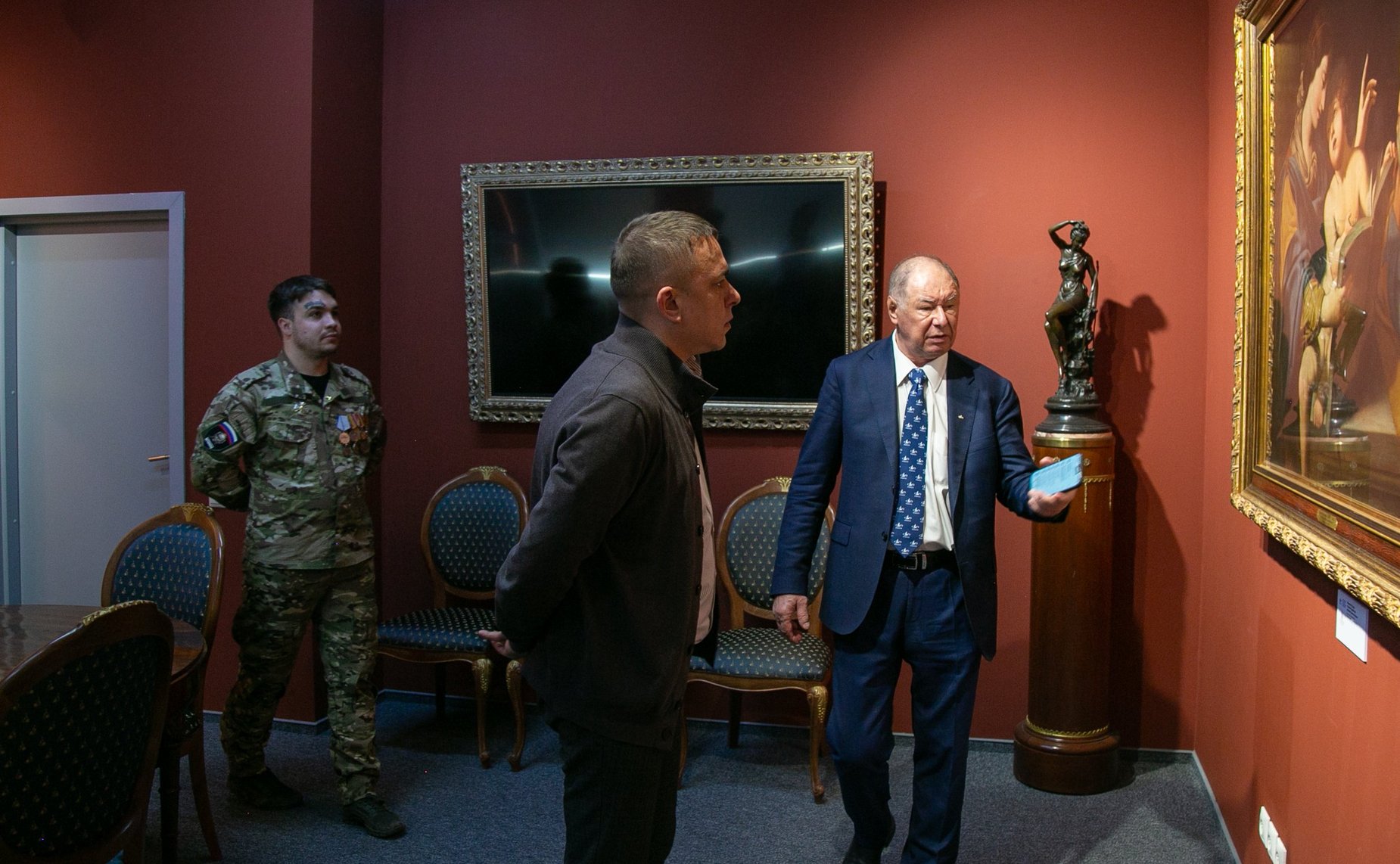 Айрат Гибатдинов встретился со студентами Московского финансово-юридического университета в рамках патриотического мероприятия, посвященного подвигу участников СВО