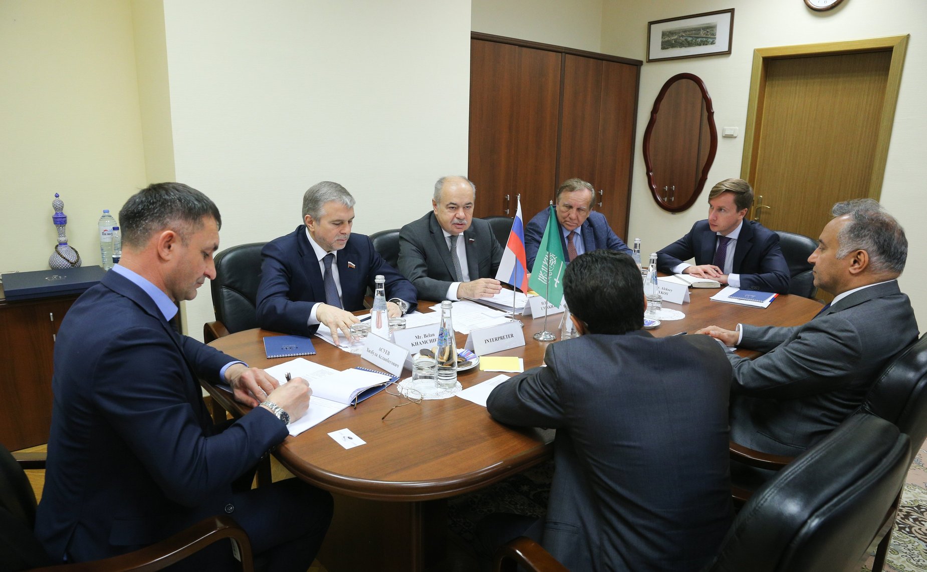 Ильяс Умаханов провел встречу с Чрезвычайным и Полномочным Послом Королевства Саудовская Аравия в Российской Федерации Абдулрахманом Аль-Ахмедом