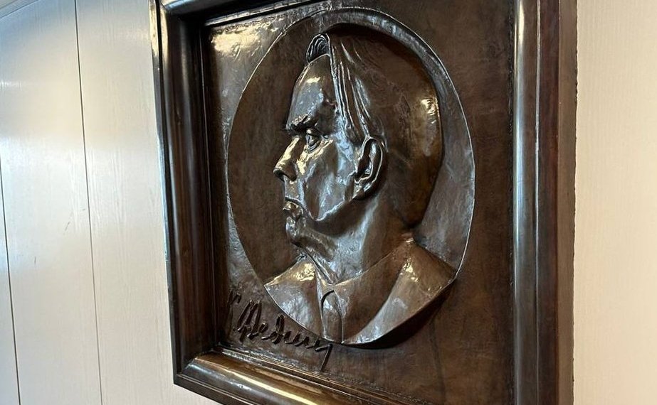 Плавучий причал в морском порту Таганрога принял первых пассажиров