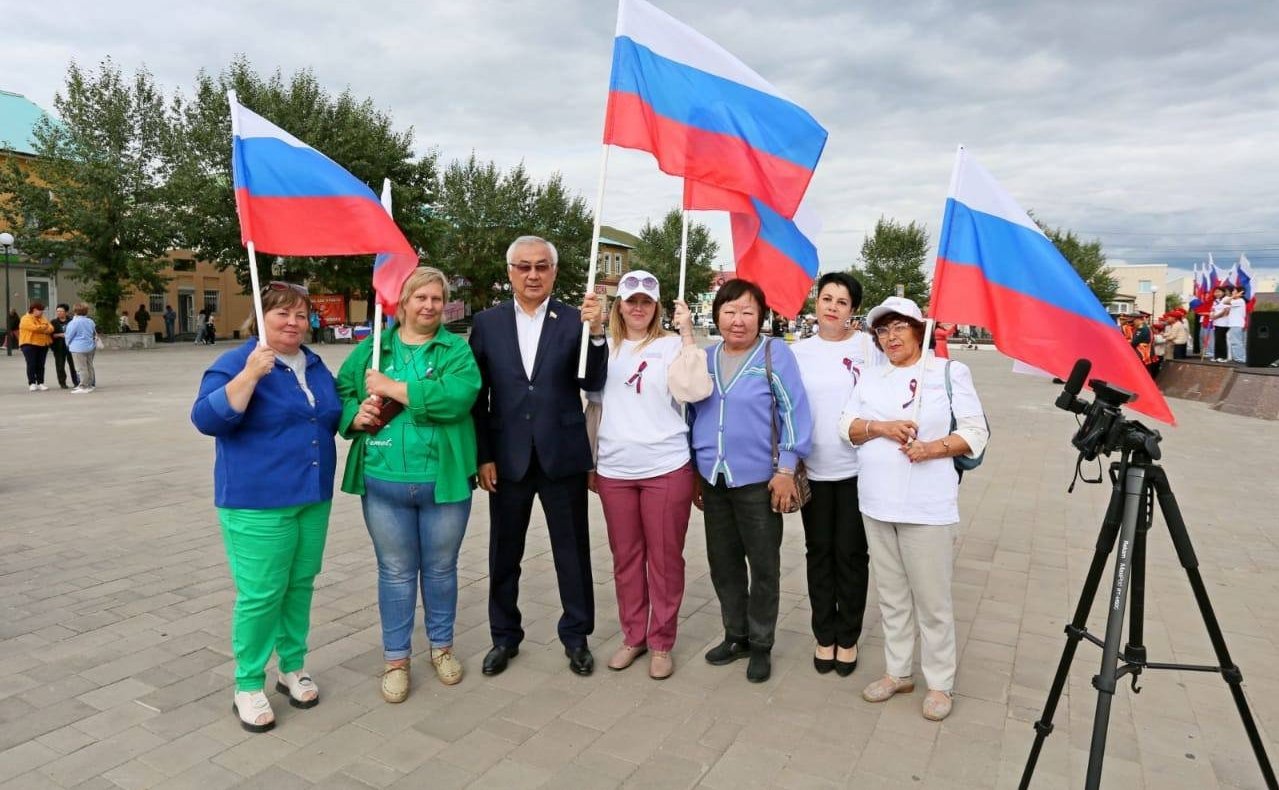 Баир Жамсуев дал старт автопробегу «Вместе победим» в Забайкалье