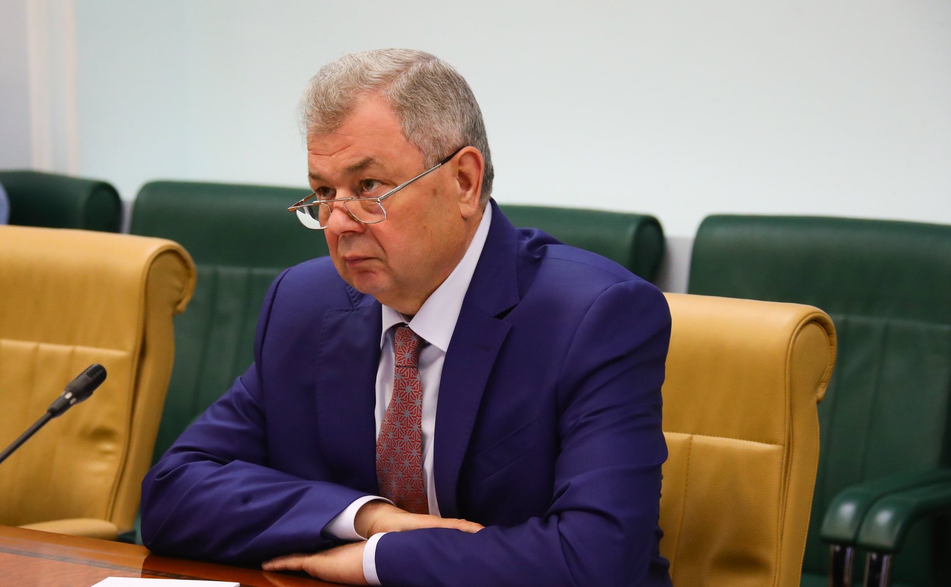 Анатолий Артамонов