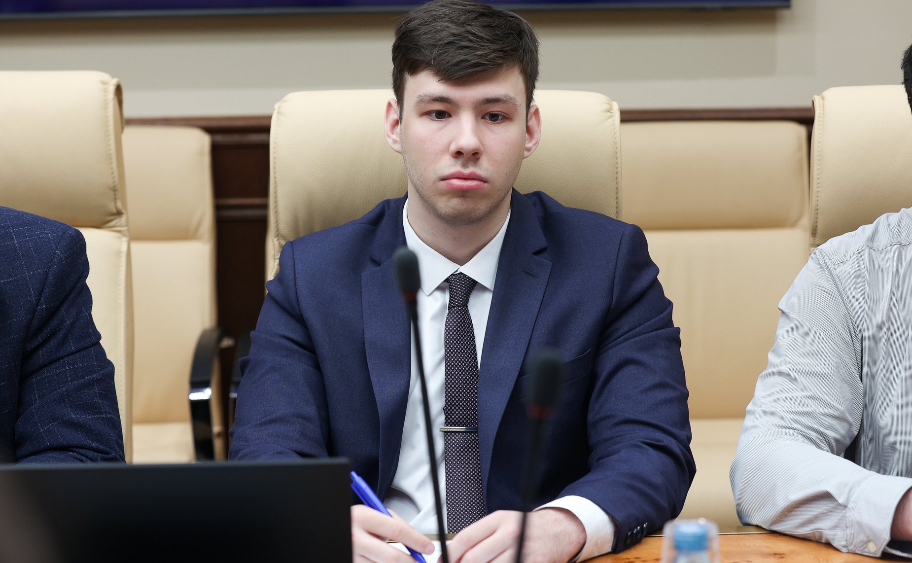 Круглый стол Комитета Совета Федерации по экономической политике на тему «Актуальные вопросы реализации национального проекта «Новые материалы и химия» в части малотоннажной химии. Подготовка кадров»