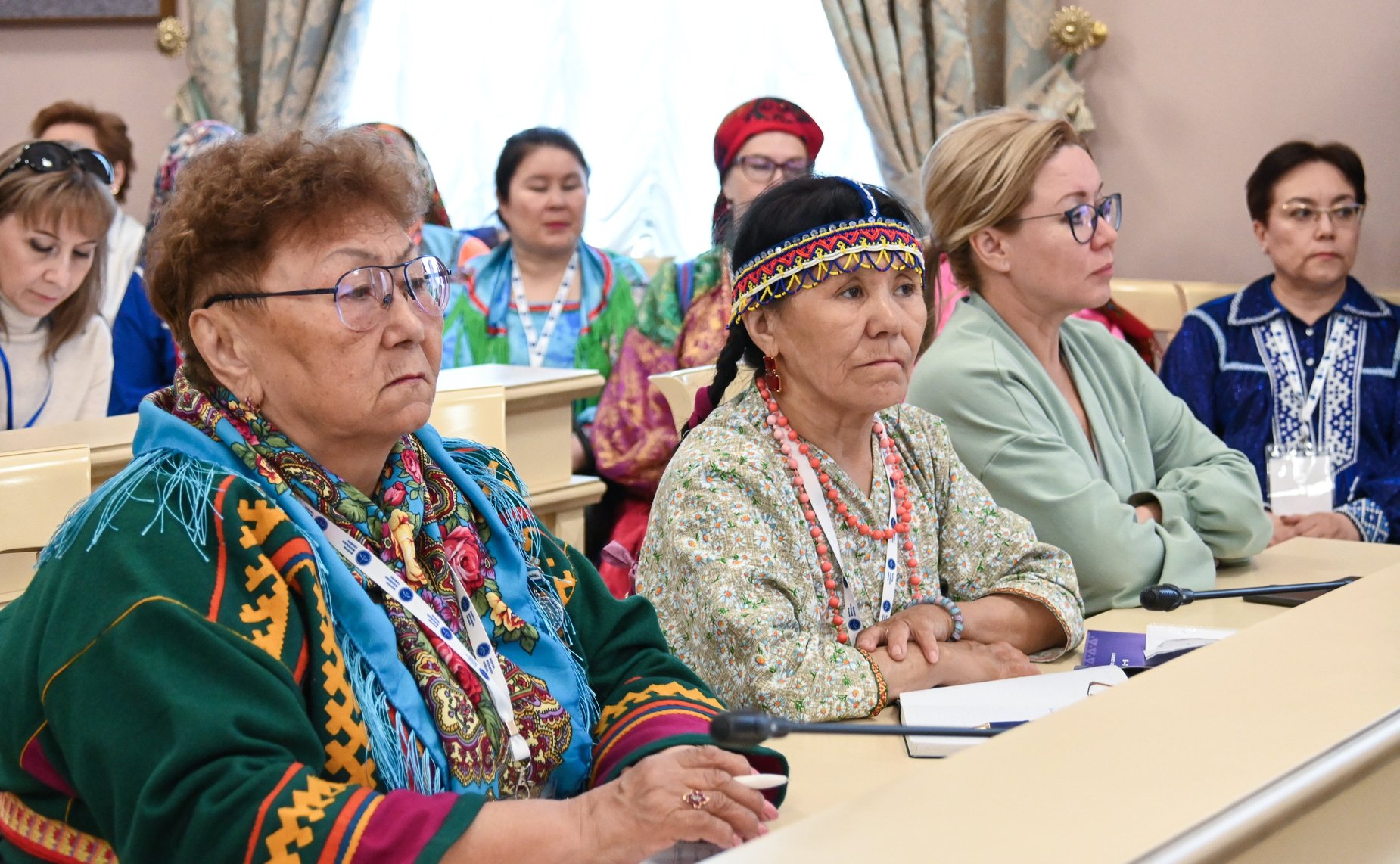 Галина Карелова выступила в ходестратегической сессии «Эффективные коммуникации как фактор успеха женщин Севера»