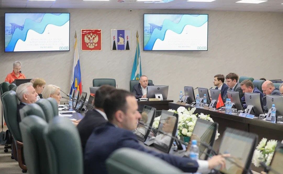 Андрей Хапочкин принял участие в работе Думы Сахалинской области