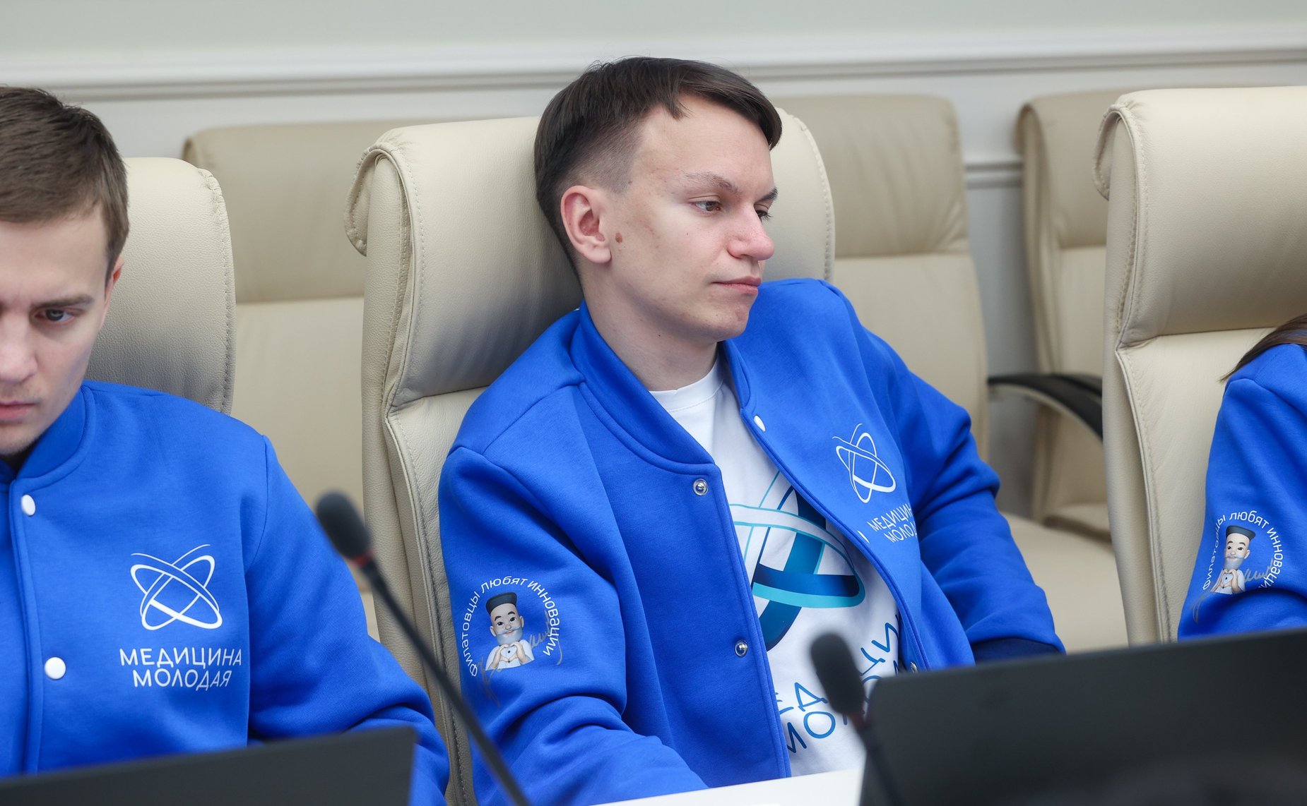 Круглый стол Комитета СФ по социальной политике «Актуальные вопросы совершенствования мер поддержки молодых специалистов, работающих в сфере здравоохранения (в рамках проекта «Всероссийская научная школа «Медицина молодая»)»