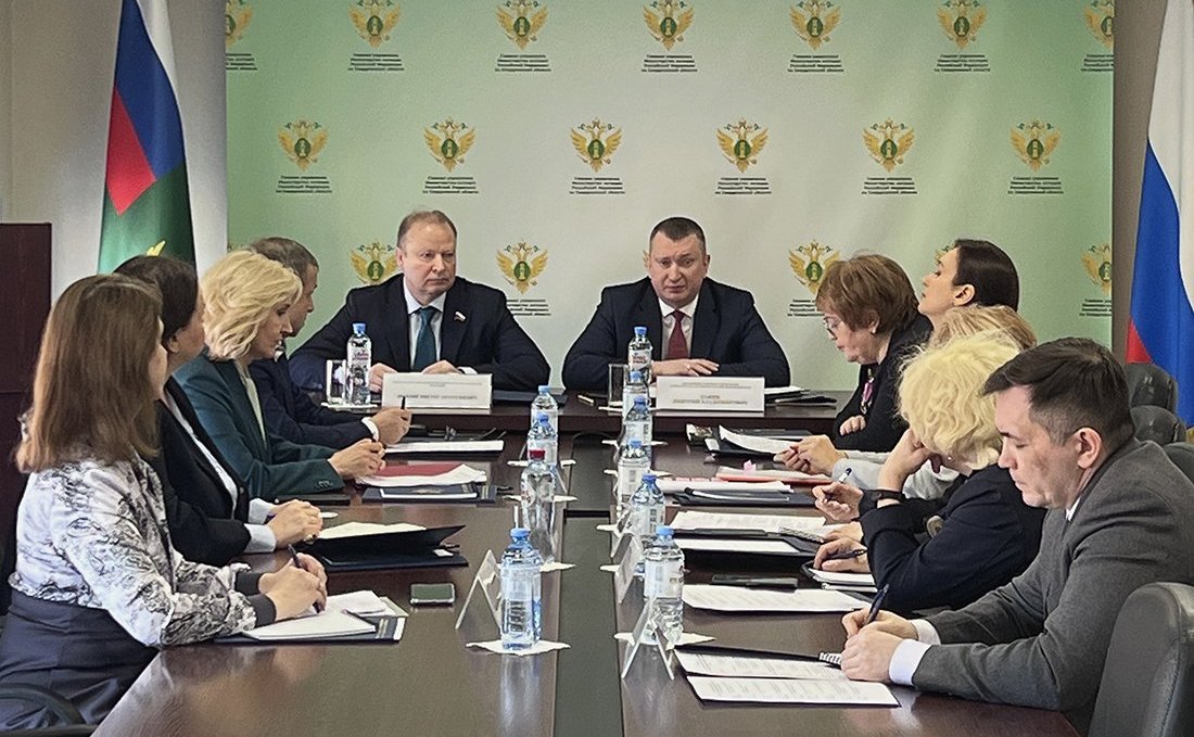 Виктор Шептий провел «круглый стол» на тему: «Актуальные вопросы обеспечения граждан Свердловской области нотариальными услугами»