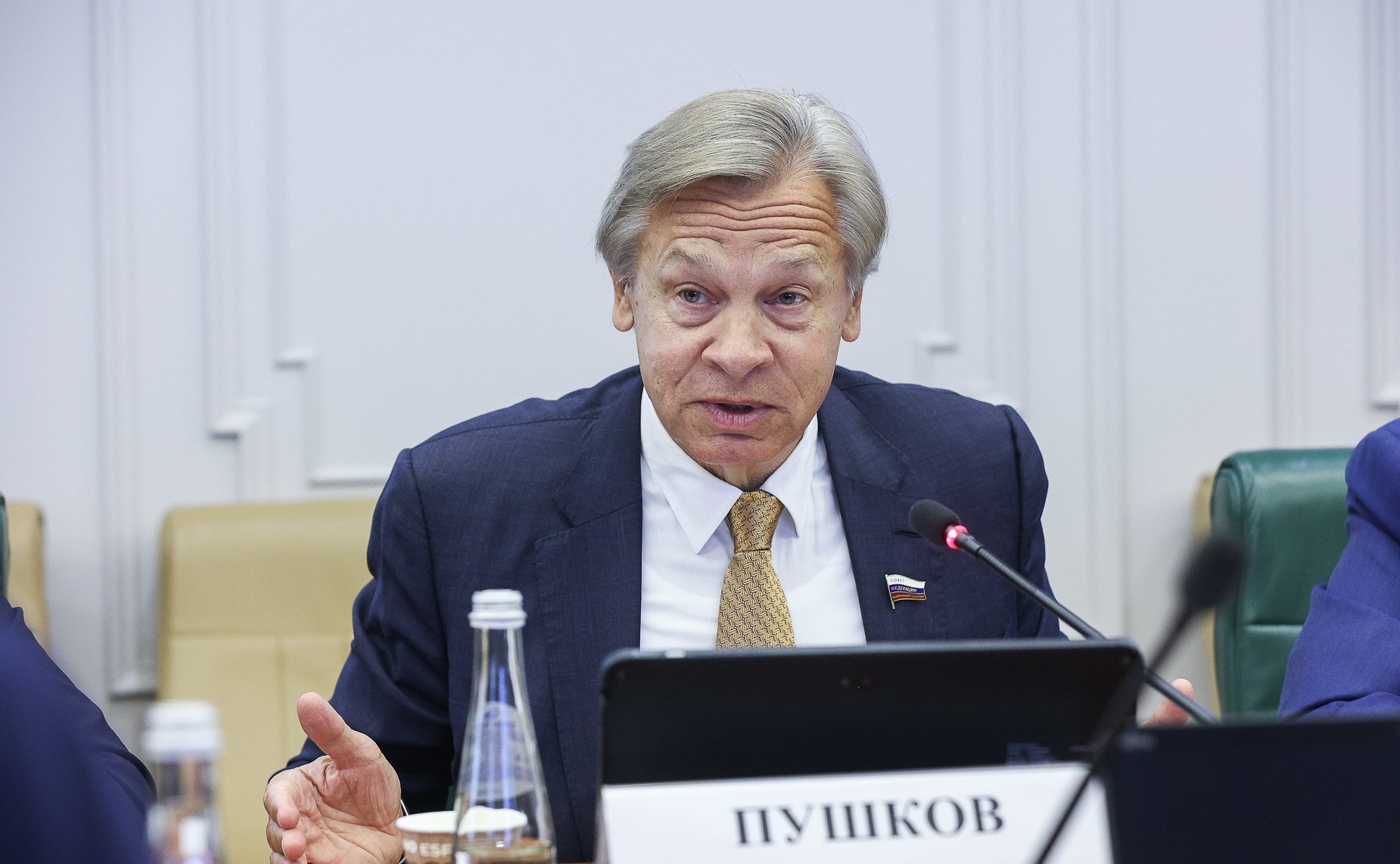 Алксей Пушков