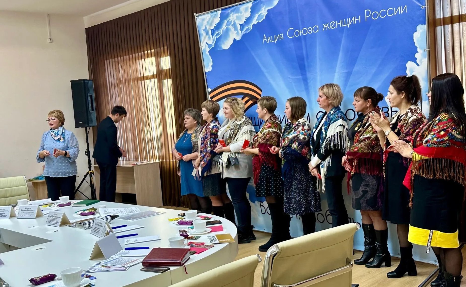 Юрий Валяев провел в Биробиджане встречу с родственницами участников специальной военной операции