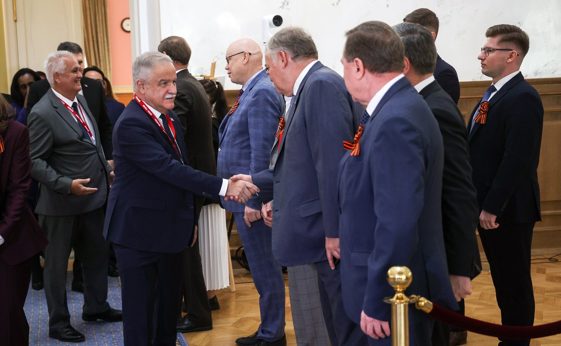 Председатель Совета Федерации Валентина Матвиенко, Президент Кубы Мигель Марио Диас-Канель и Председатель Московской городской Думы Алексей Шапошников открыли фотовыставку, посвящённую 65-летию восстановления российско-кубинских дипломатических отношений