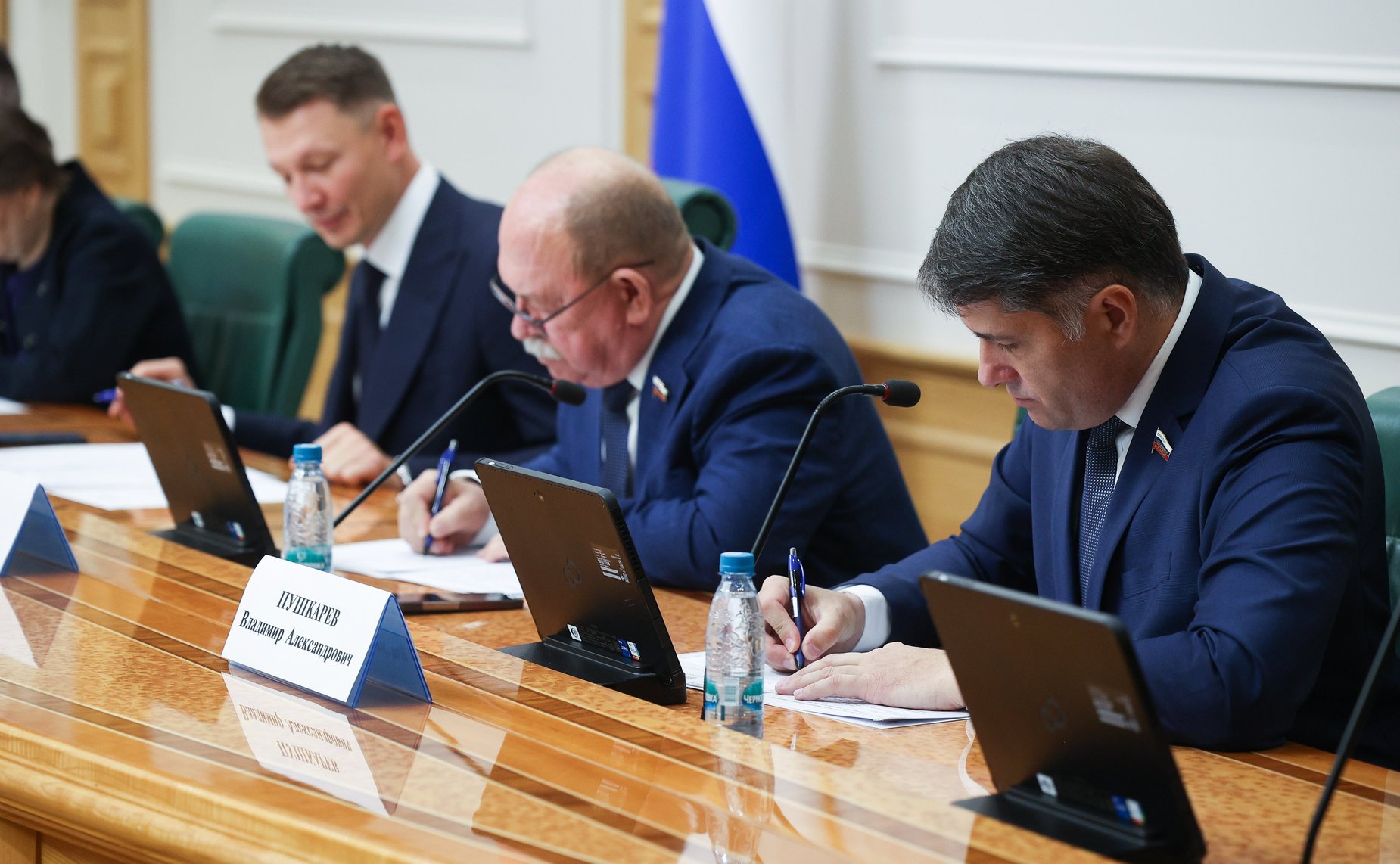 Написание Первого всероссийского аграрного диктанта сенаторами РФ и сотрудниками Аппарата СФ