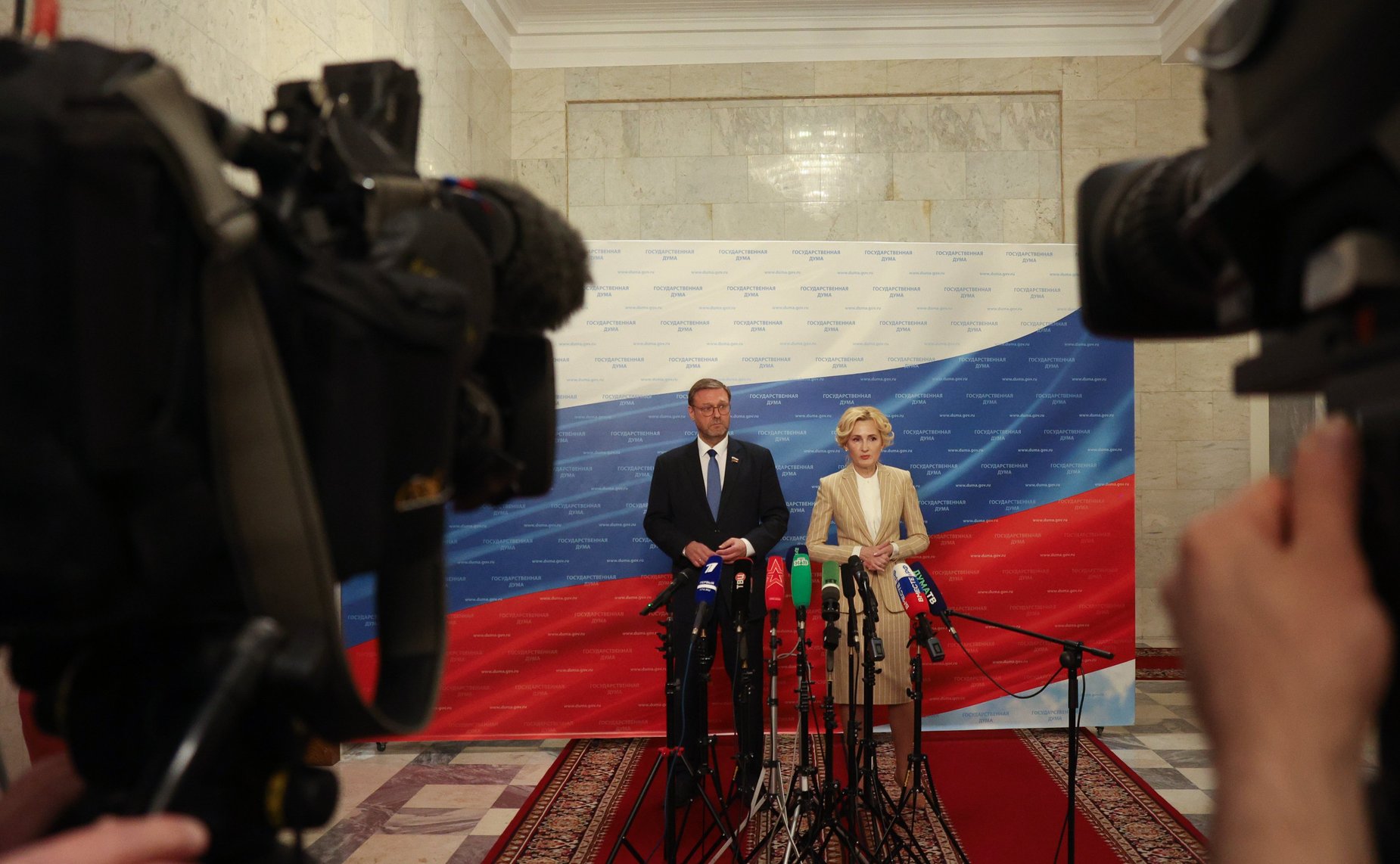 Константин Косачев и Ирина Яровая