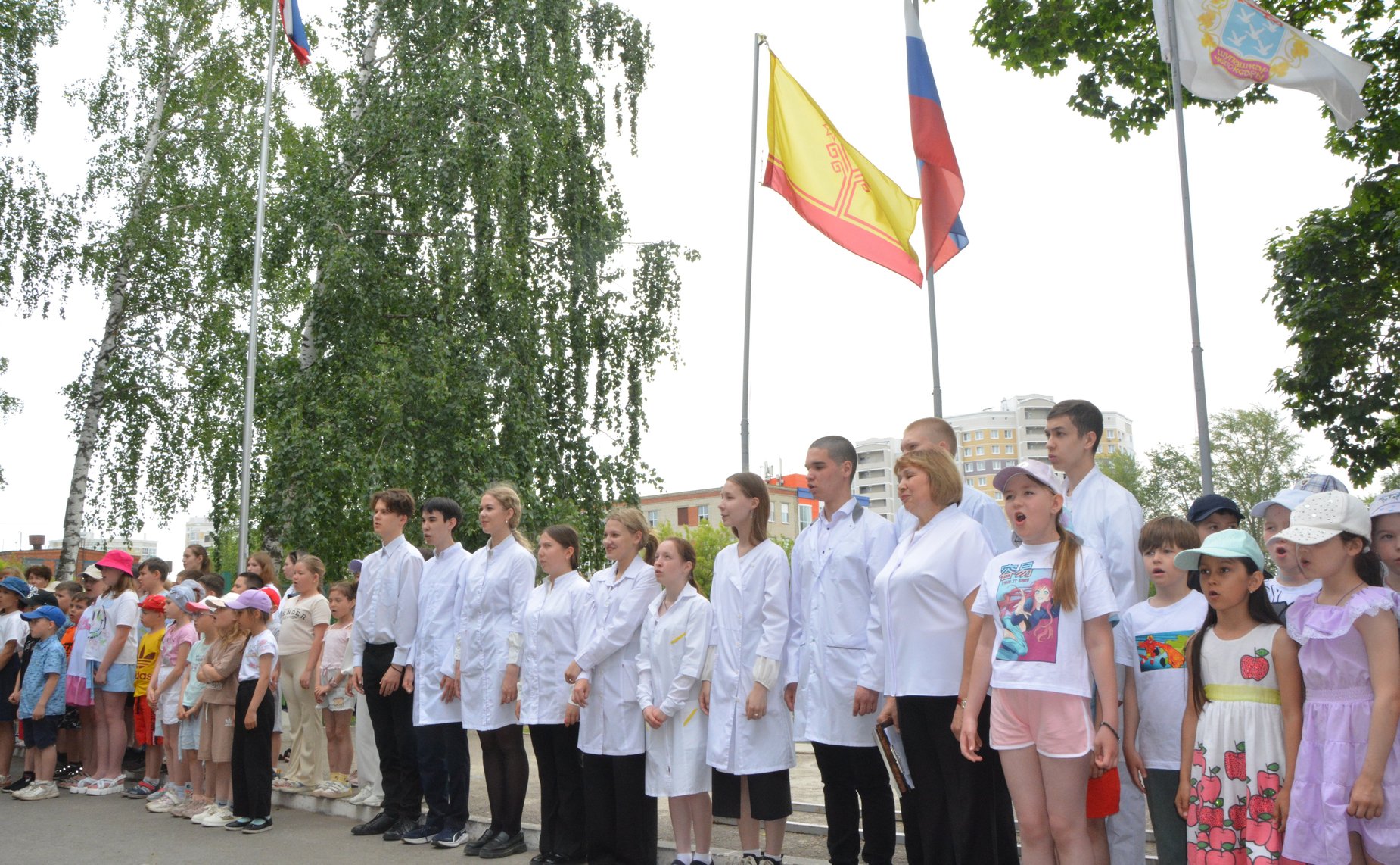 Николай Владимиров в родной школе № 31 города Чебоксары, которая носит имя академика Святослава Федорова, принял участие в торжественном открытии выставочной экспозиции, посвященной великому офтальмологу