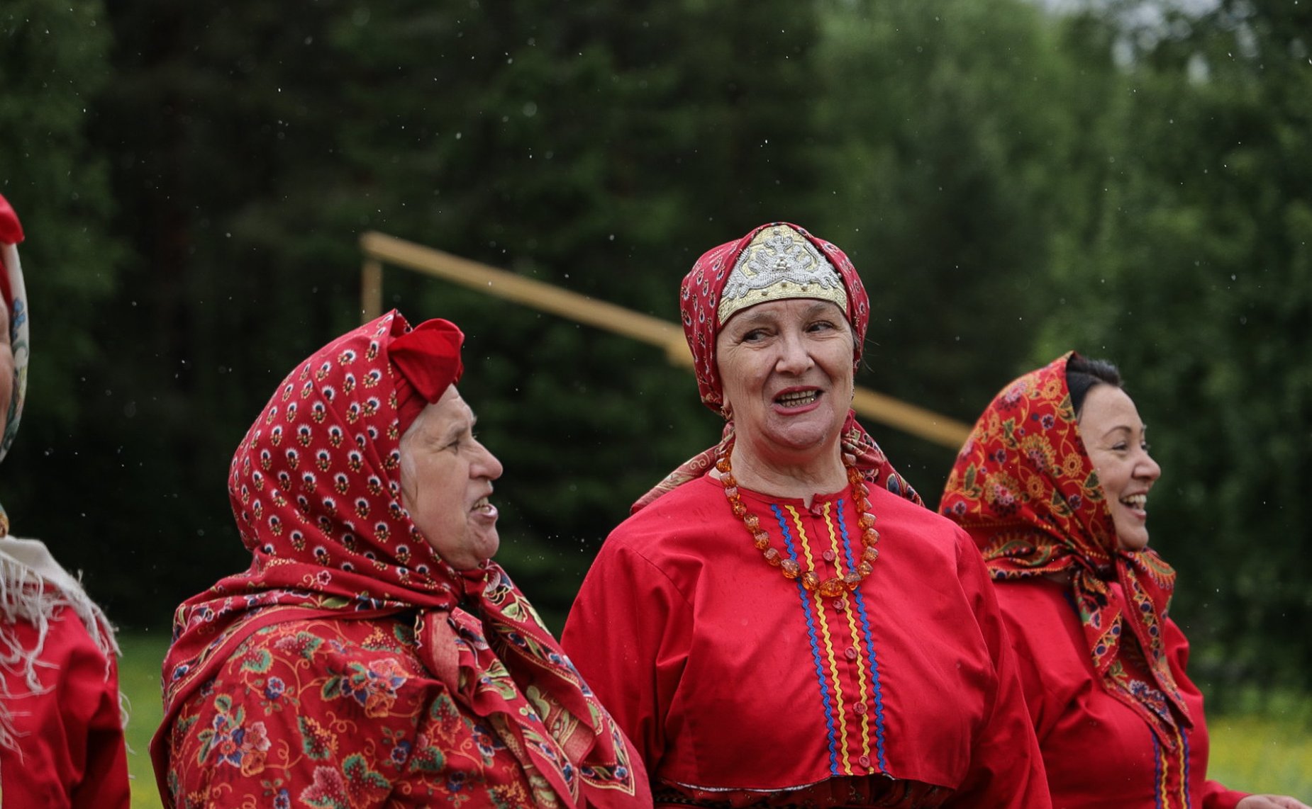 Сенаторы посетили музей деревянного зодчества «Малые Корелы»