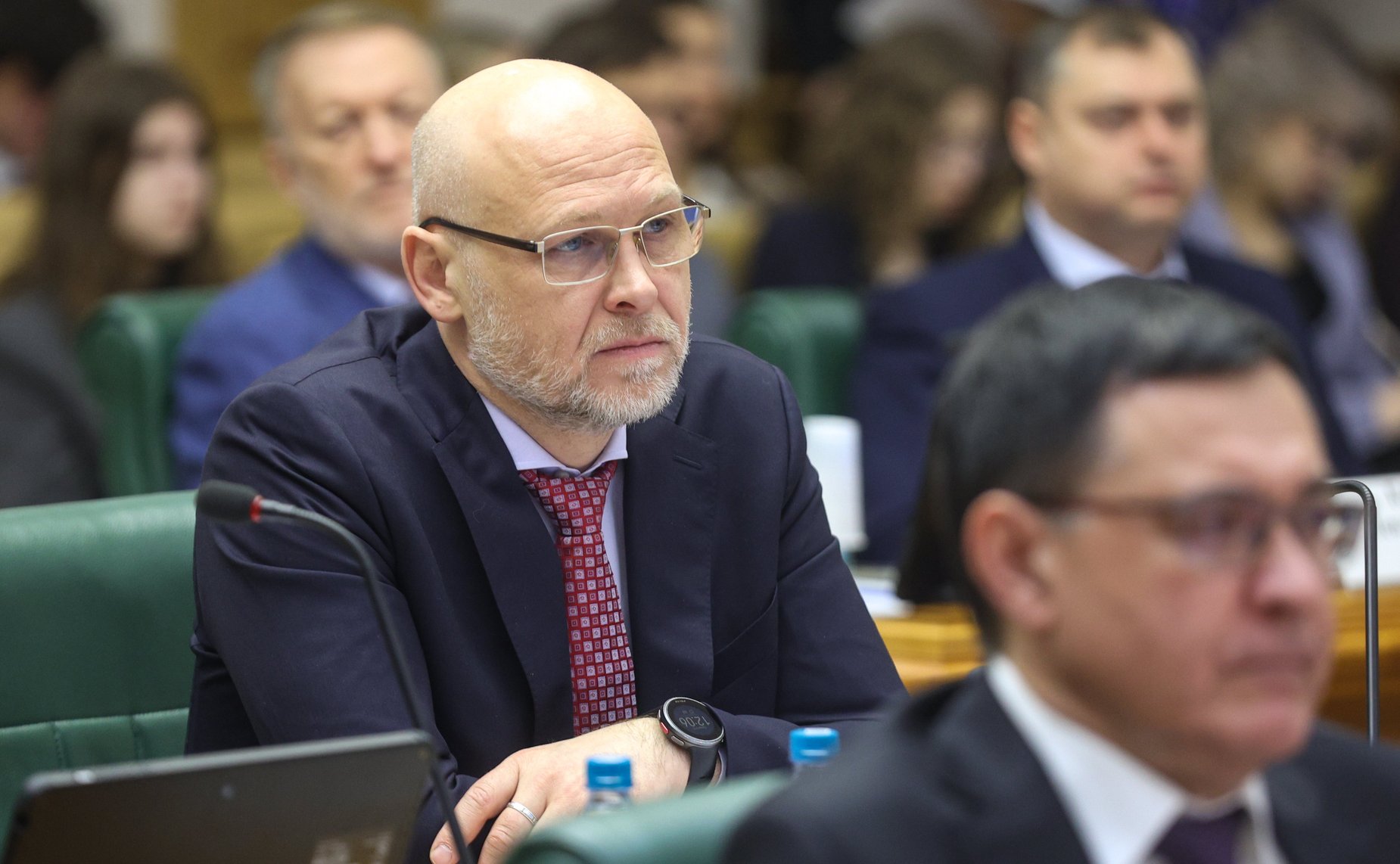 Круглый стол на тему «Особый порядок привлечения к административной ответственности судей и иных должностных лиц, выполняющих определенные государственные функции»