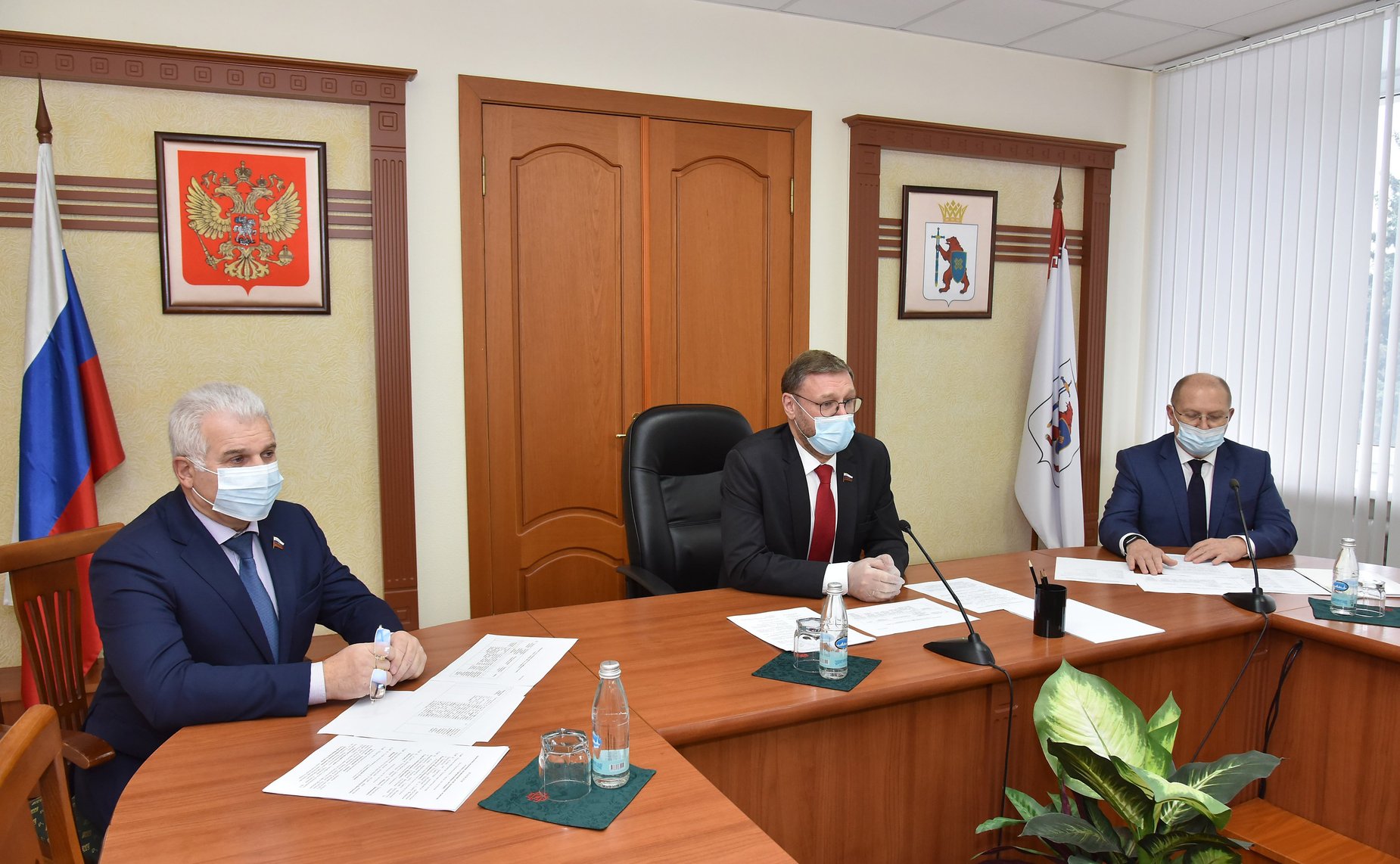 Константин Косачев в ходе работы в регионе провел встречу с главой региона Александром Евстифеевым