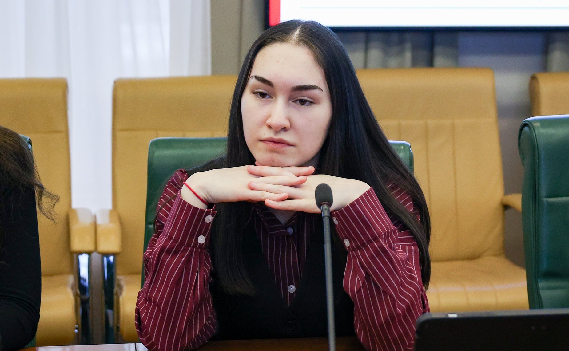 Наталья Комарова провела встречу с учащимися 10–11 класса