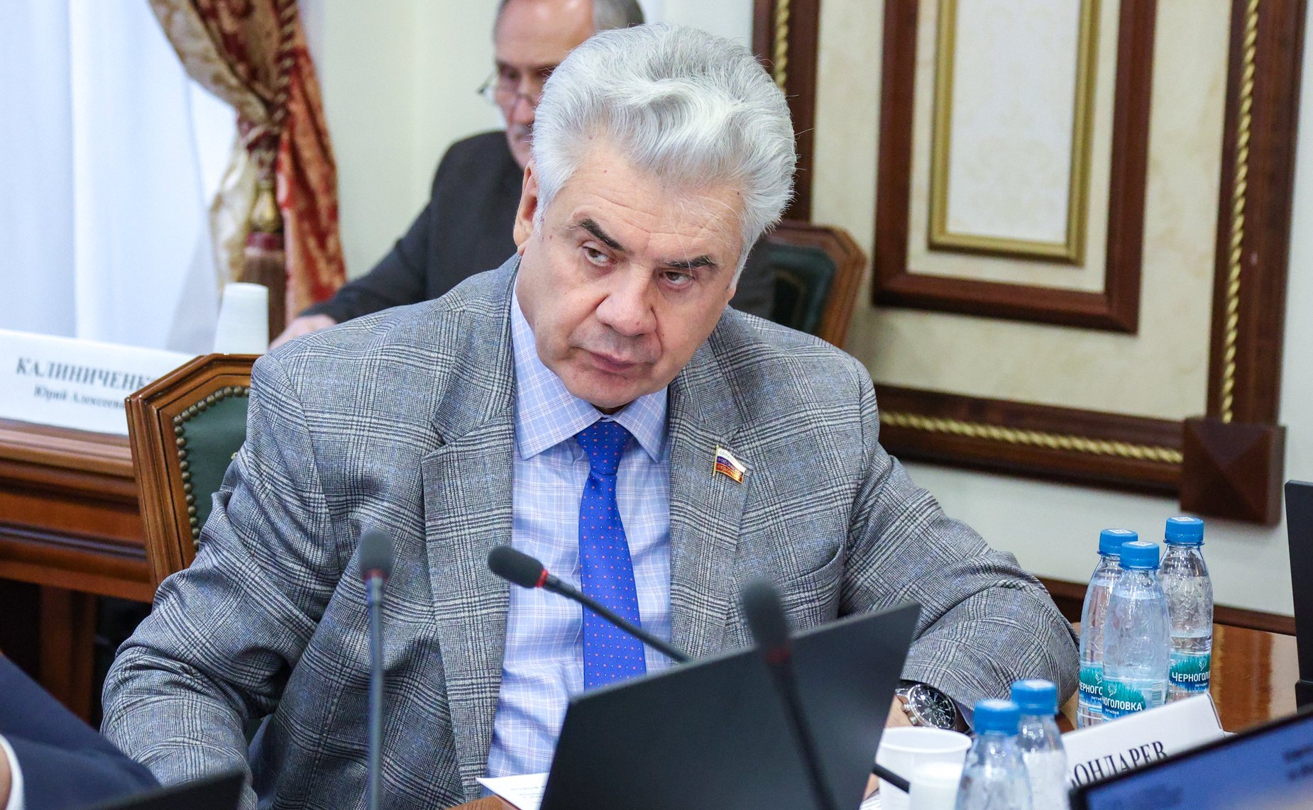 Виктор Бондарев