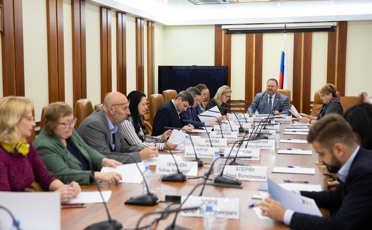 Встреча членов Комитета по федеративному устройству, региональной политике, местному самоуправлению и делам Севера с представителями органов благоустройства территории сельских поселений