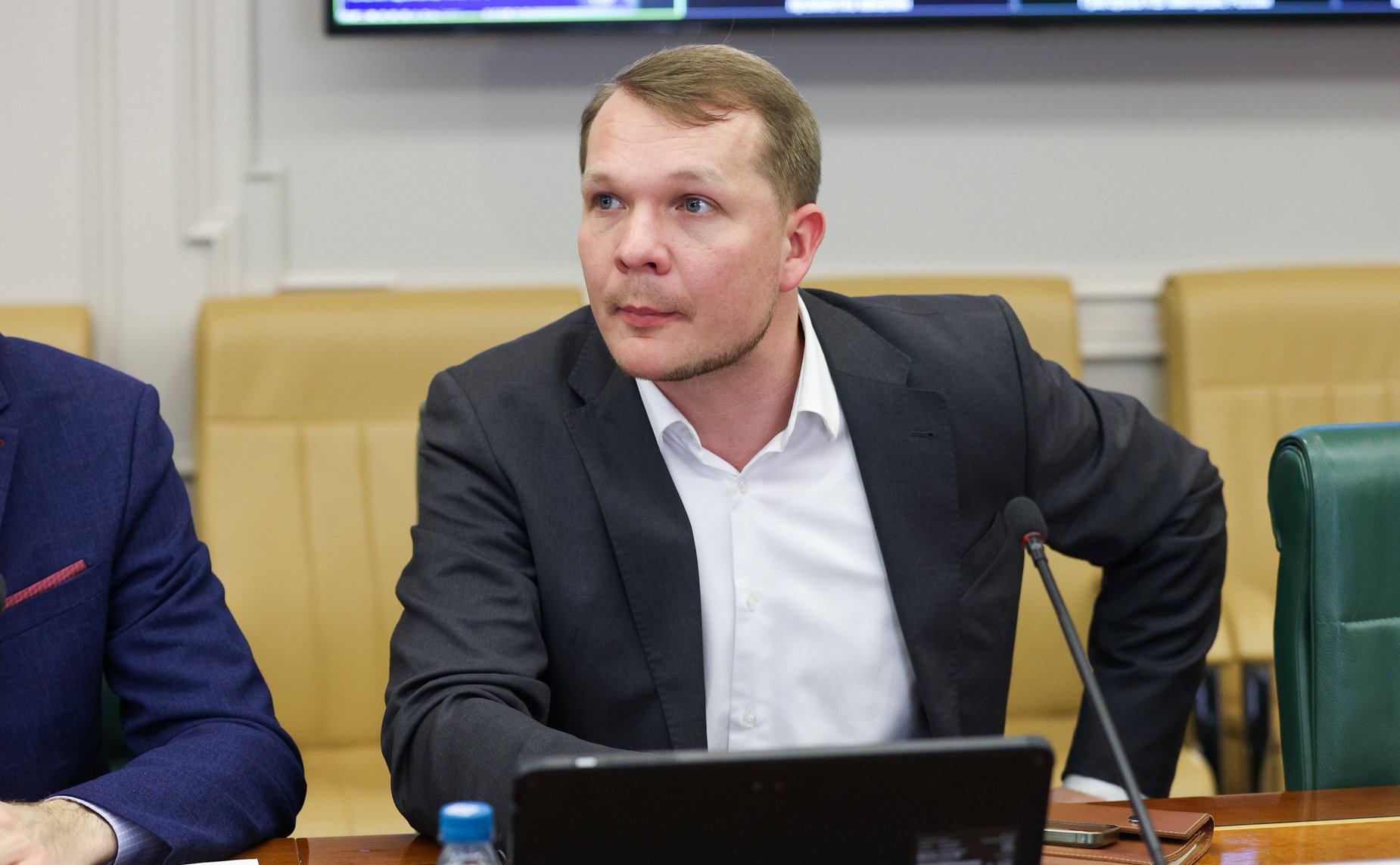 Совещание Комитета Совета Федерации по экономической политике «О мерах государственной поддержки металлургических предприятий в условиях санкционного давления и падения производства»