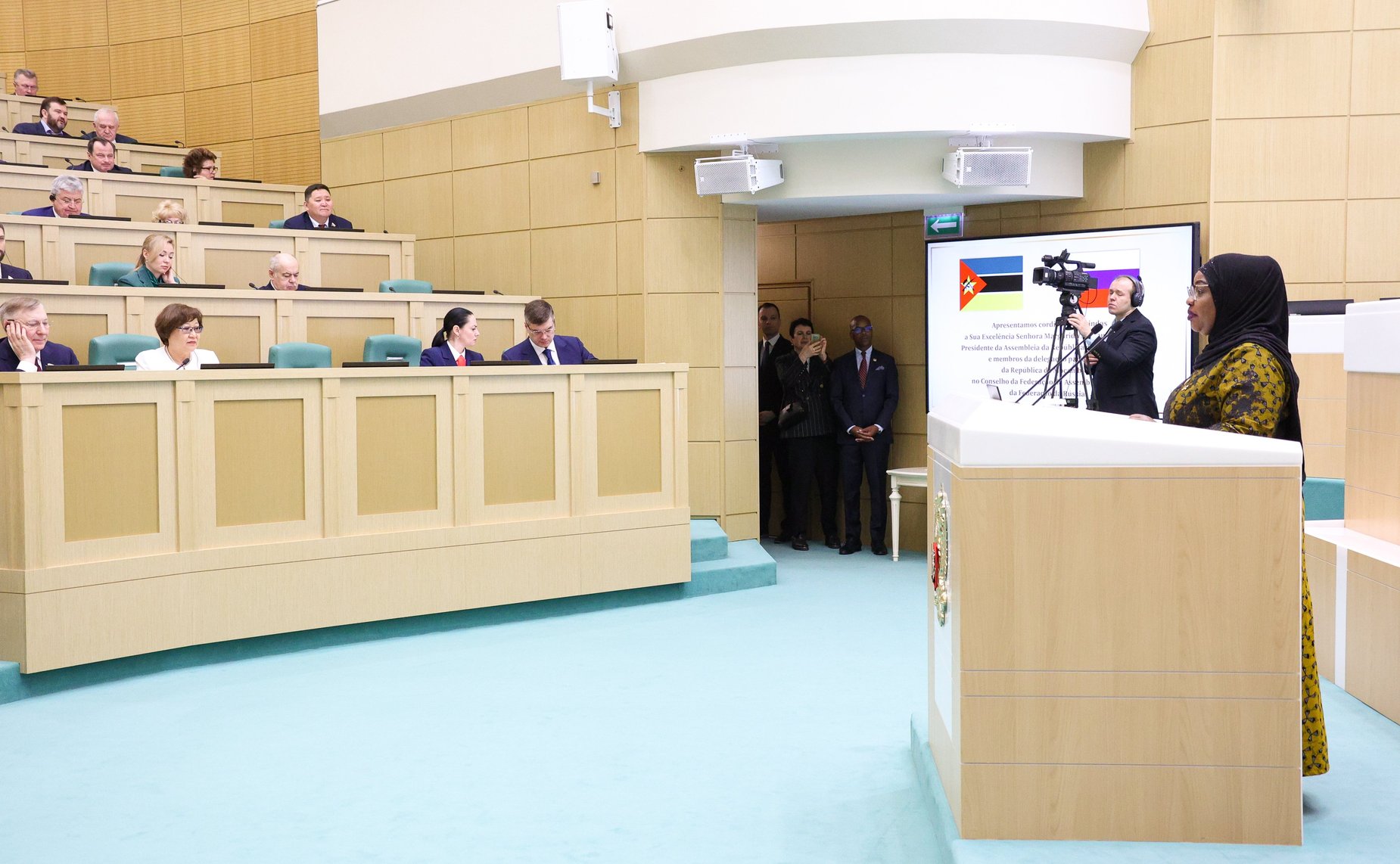 Председатель Ассамблеи Республики Мозамбик Маргарида Адамужи Талапа