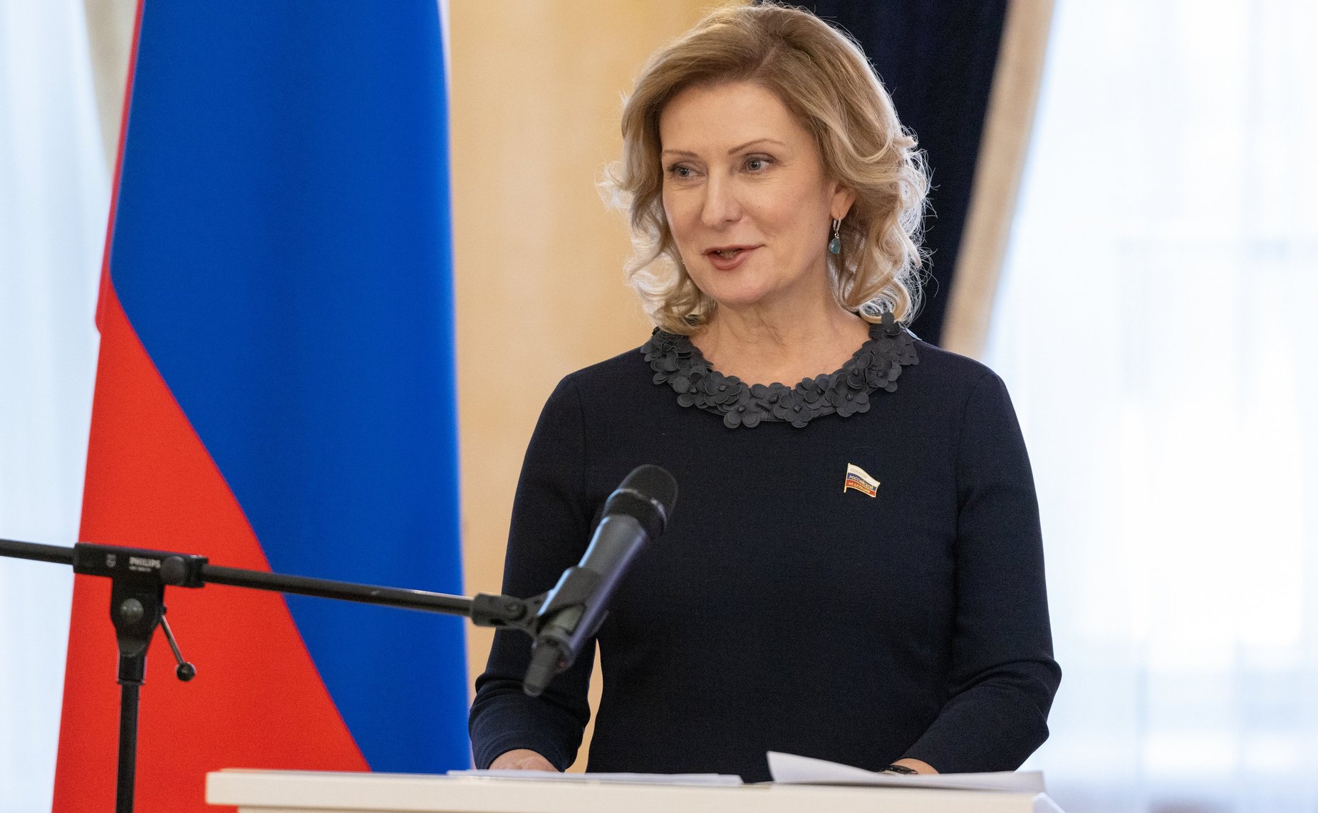 Инна Святенко и Владимир Кожин вручили награды детям-героям