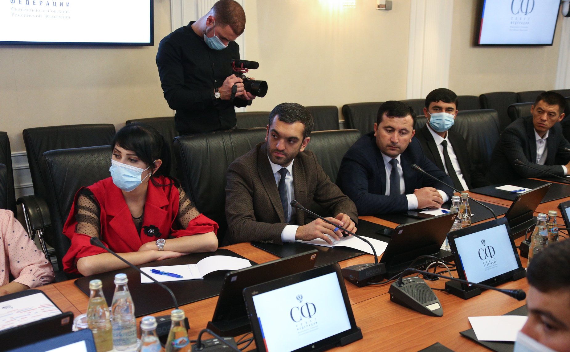 Встреча заместителя председателя Комитета СФ по международным делам Фарита Мухаметшина с официальной делегацией муниципальных служащих из Таджикистана