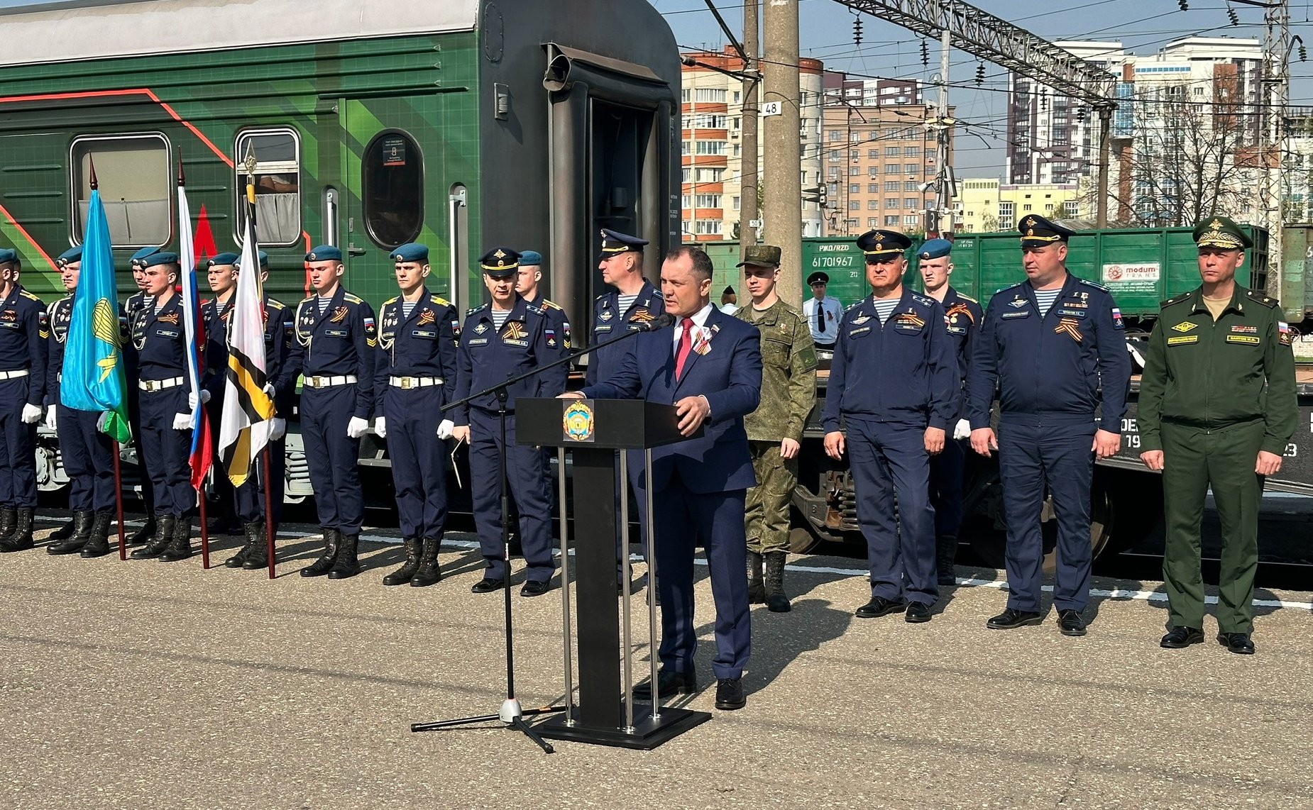 Игорь Мурог принял участие в торжественной встрече на вокзале Рязани выставочно-лекционного поезда Министерства обороны России. Мероприятие прошло в рамках всероссийской акции «Единство в памяти. Сила в подвиге!»