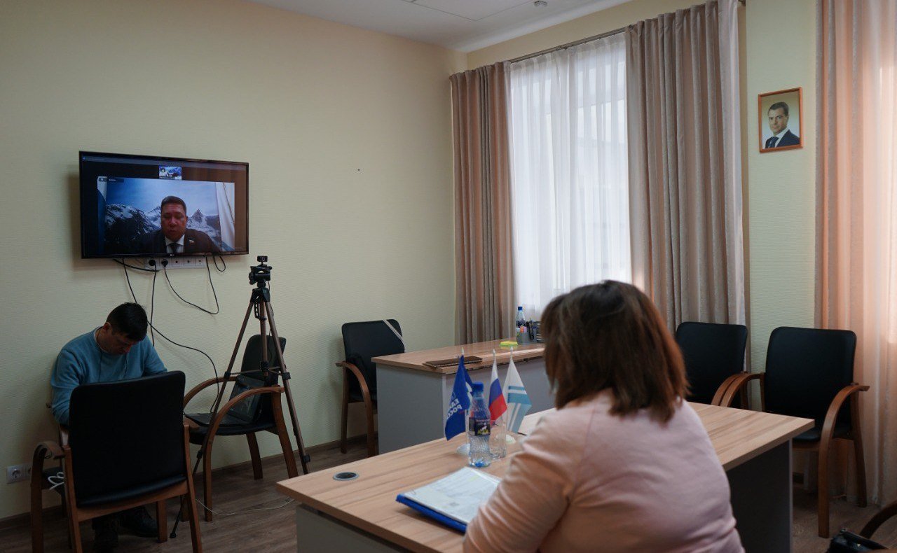 Владимир Полетаев провел прием граждан в режиме видео-конференц-связи