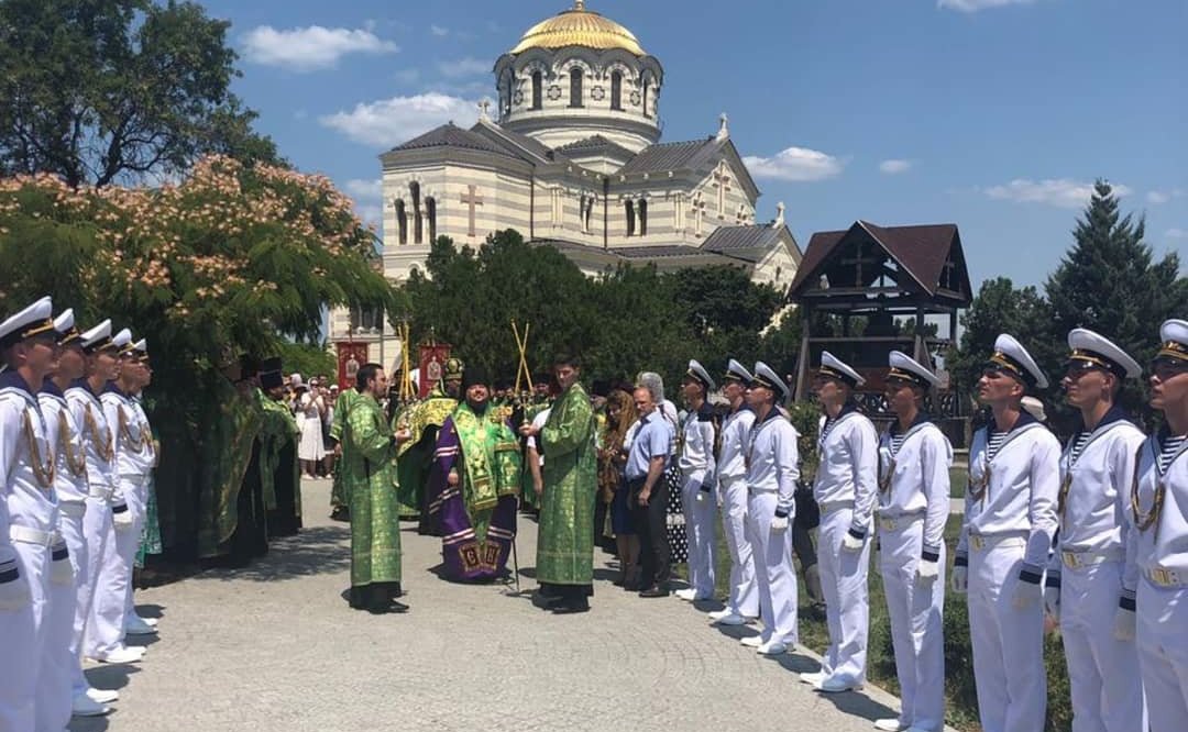 Встреча ковчега с мощами святого благоверного князя Александра Невского в Свято-Владимирском соборе в Херсонесе