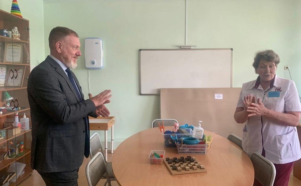 Сергей Горняков посетил «Хабаровский центр социальной реабилитации инвалидов» и фельдшерско-акушерский пункт в селе Константиновка Хабаровского района