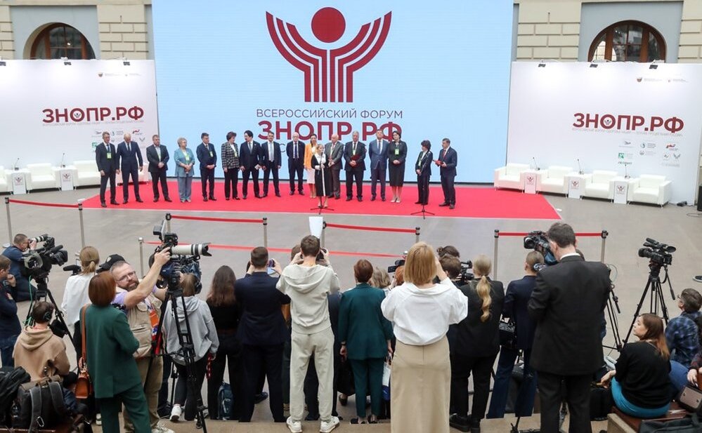 Оксана Хлякина и Анастасия Жукова приняли участие в открытии XIX Всероссийского форума «Здоровье нации — основа процветания России»
