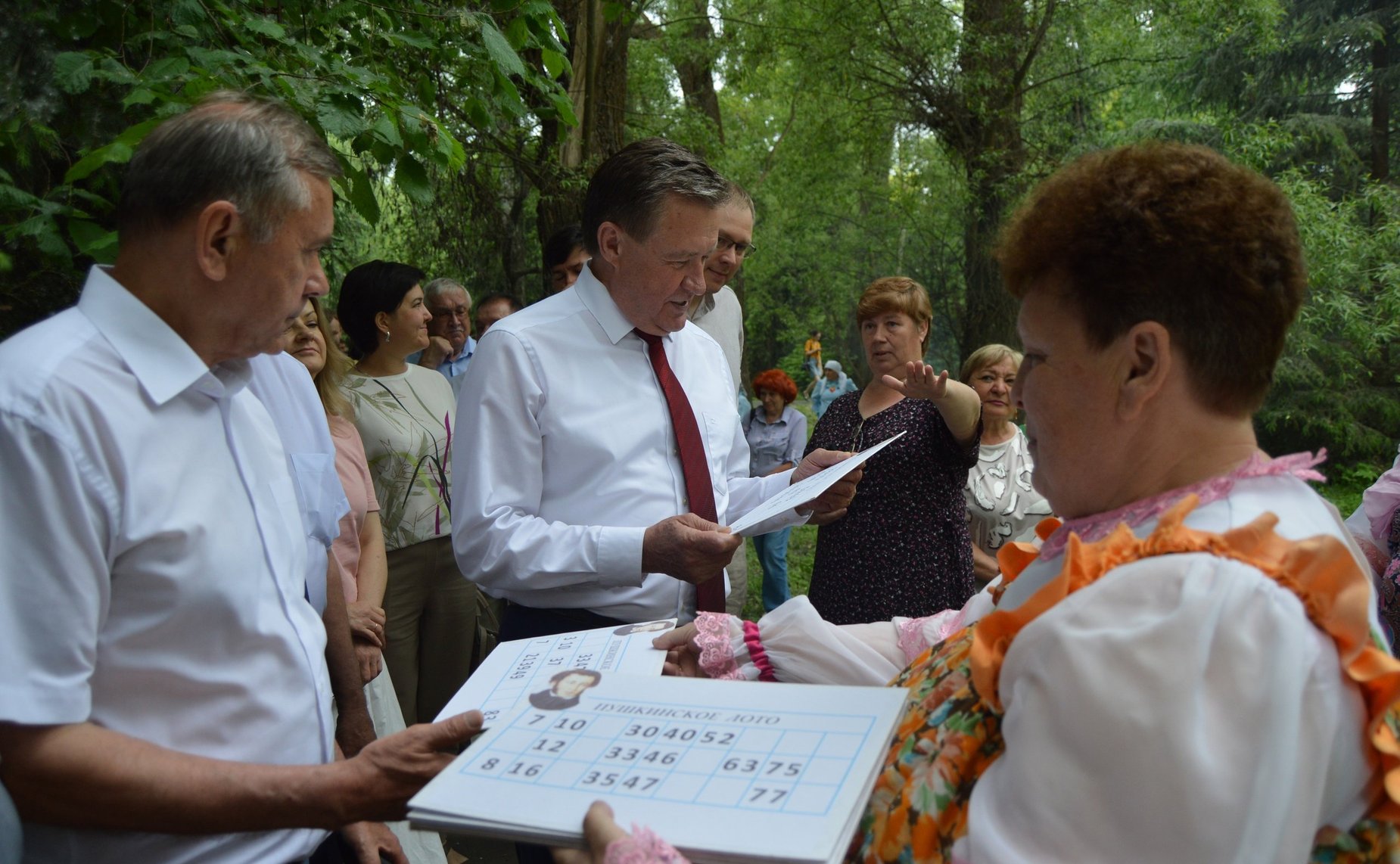 Сергей Рябухин в ходе поездки в регион принял участие в 57-м Всероссийском Пушкинском празднике поэзии в с. Языково Карсунского района