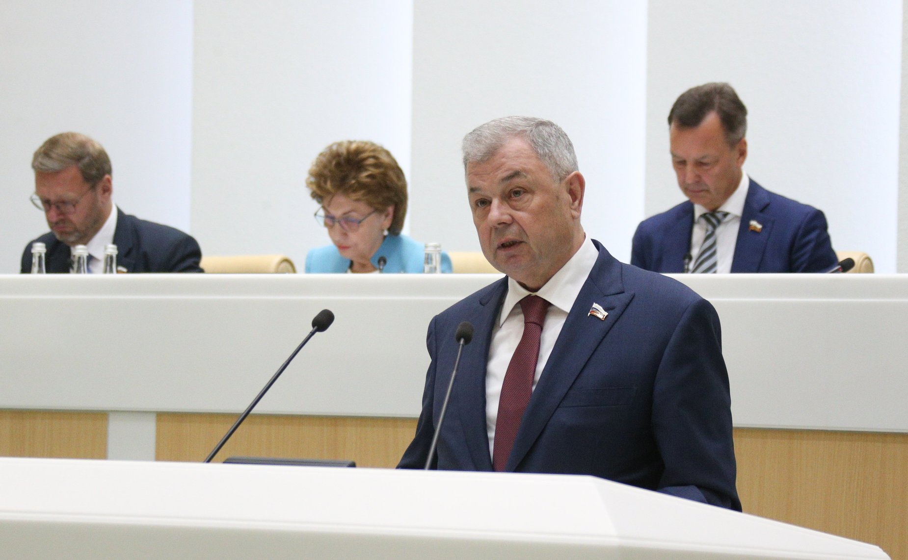 Анатолий Артамонов