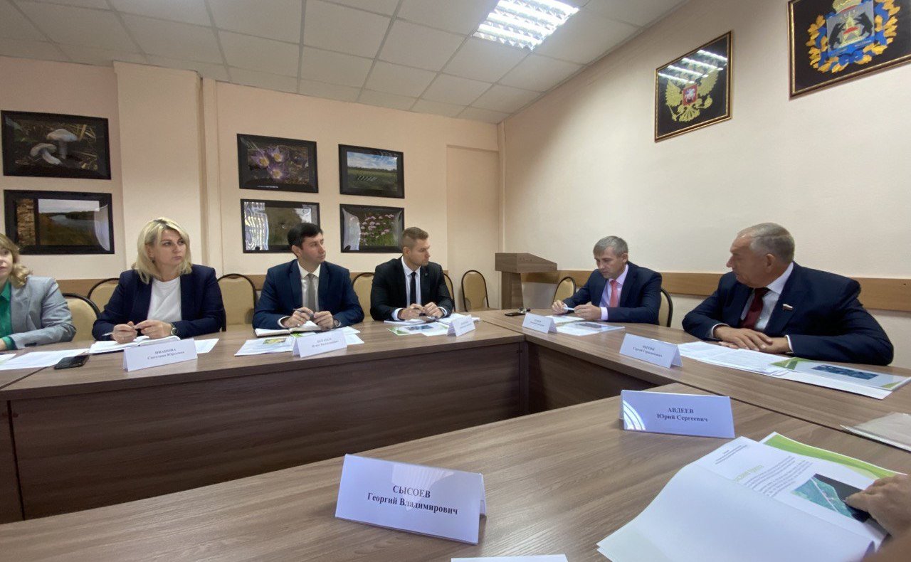 Сергей Митин провел совещание по вопросам реализации инвестиционных проектов по разведению товарной рыбы в регионе