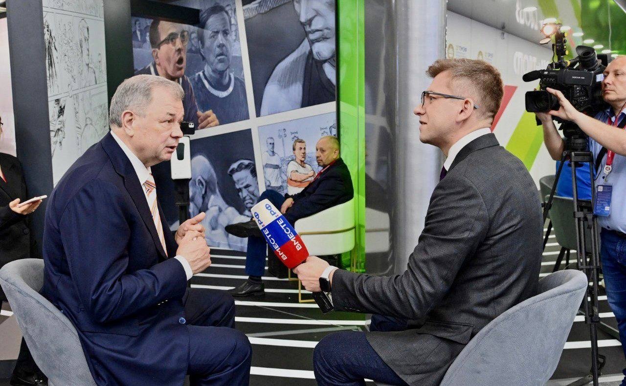 Анатолий Артамонов принял участия в дискуссиях и рабочих встречах, которые прошли в рамках Петербургского международного экономического форума (ПМЭФ)