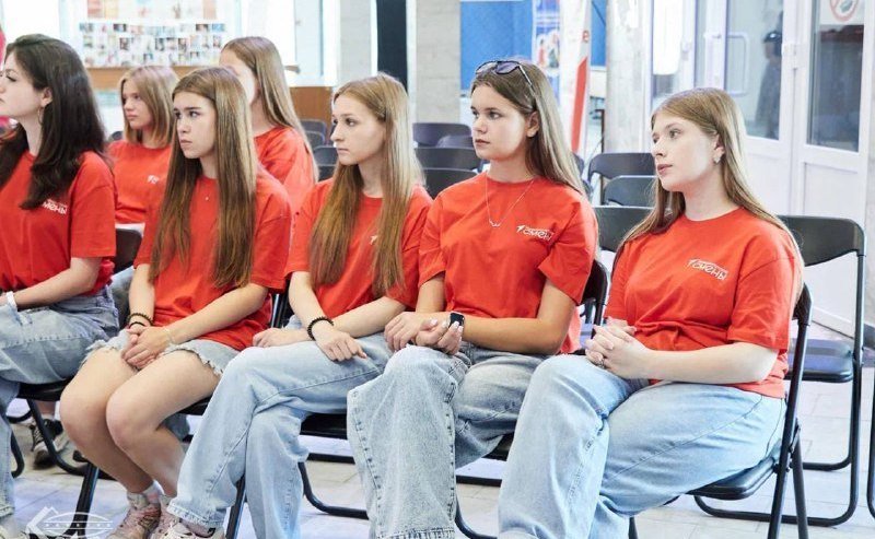 Сергей Рябухин пообщался с учащимися из Луганской Народной Республики, которые приехали в город в рамках образовательного проекта «Университетские смены» в Ульяновском государственном техническом университете