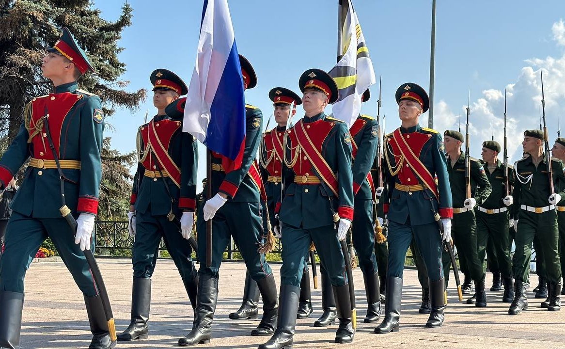Айрат Гибатдинов принял участие в возложении цветов в память о героизме и смелости советских солдат