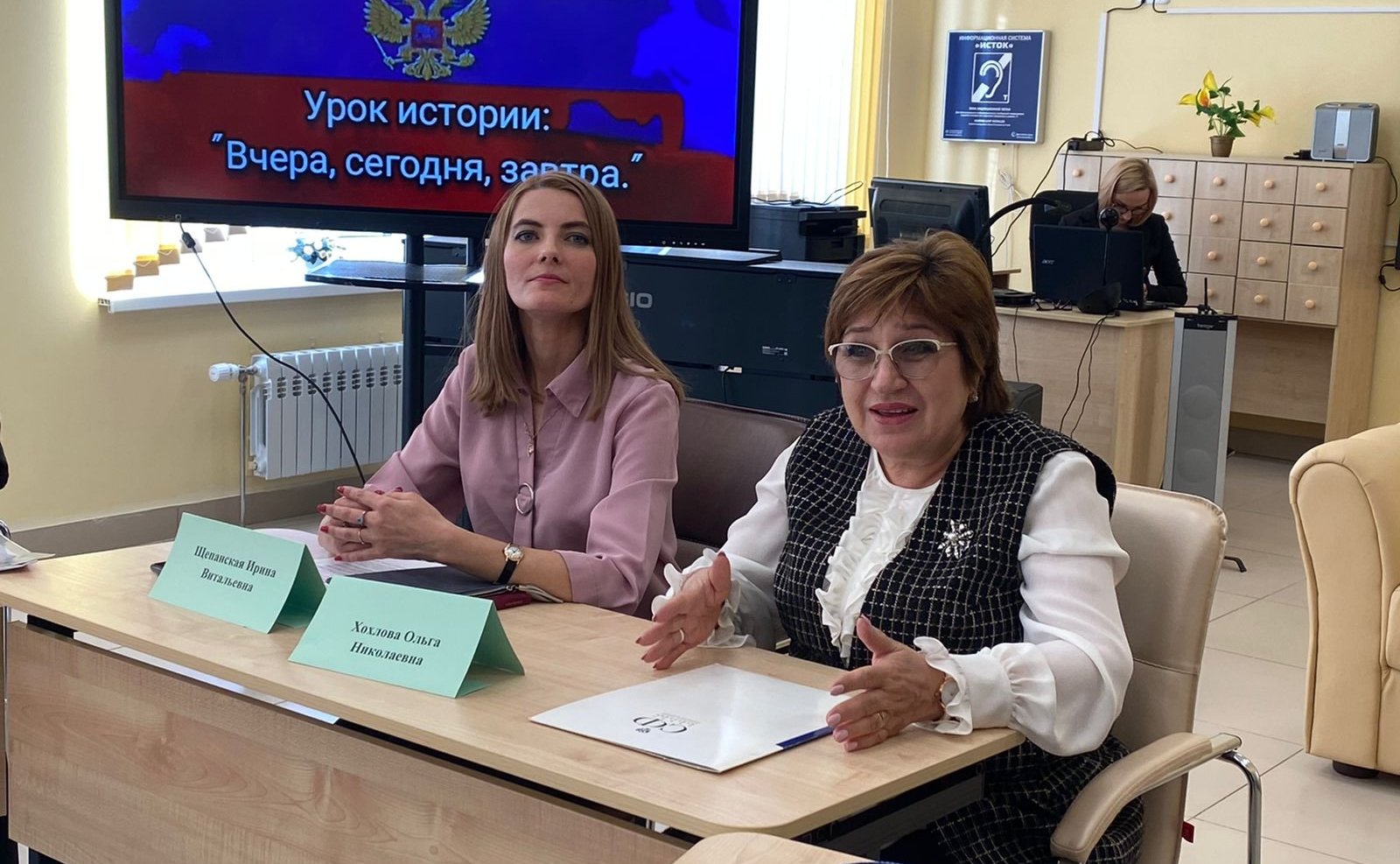 Ольга Хохлова в школе №1 города Собинка пообщалась с учениками средних и старших классов