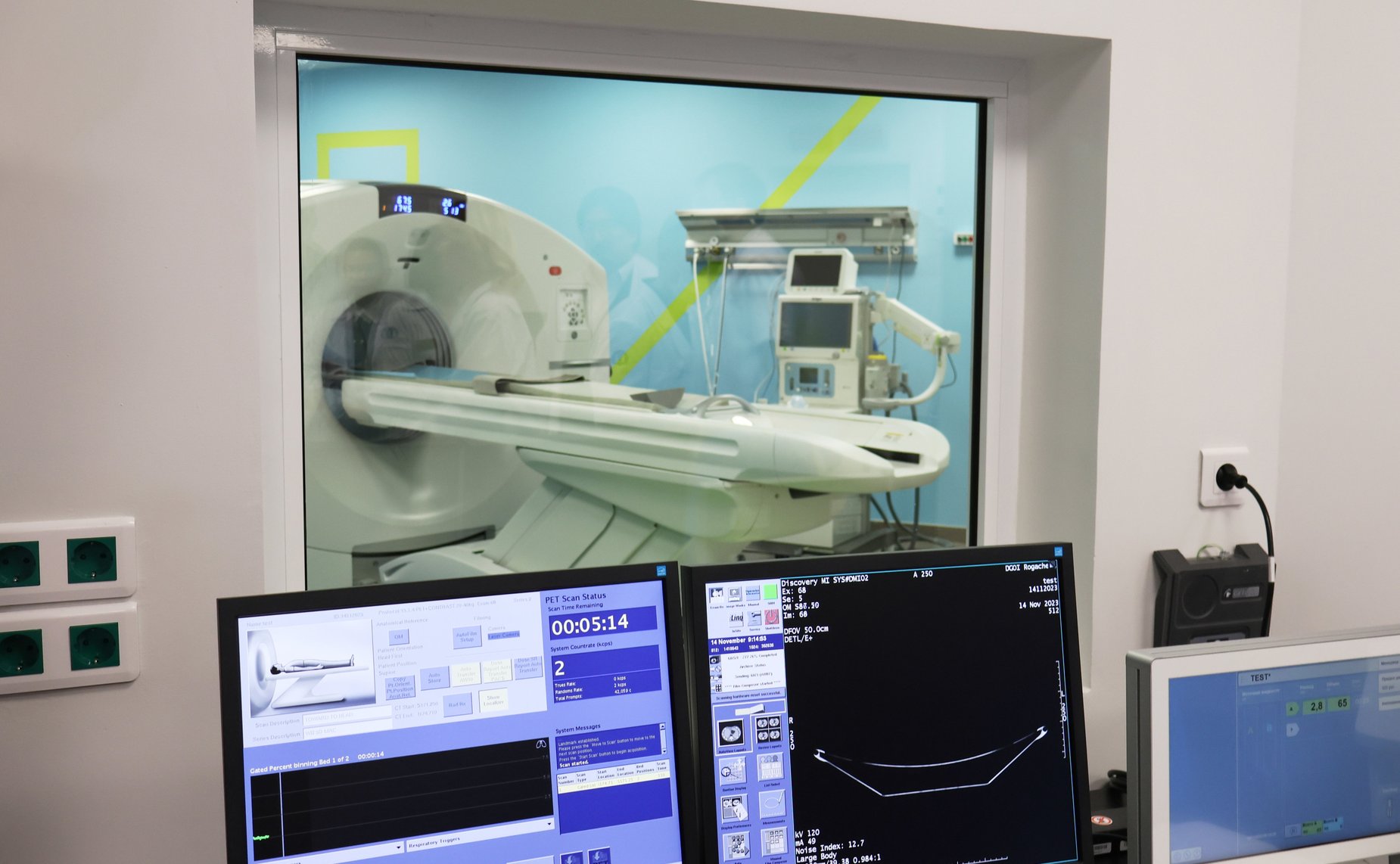 Заместитель Председателя СФ Инна Святенко совместно с Министром здравоохранения РФ Михаилом Мурашко посетили ФГБУ «Национальный медицинский исследовательский центр детской гематологии, онкологии и иммунологии имени Дмитрия Рогачева»