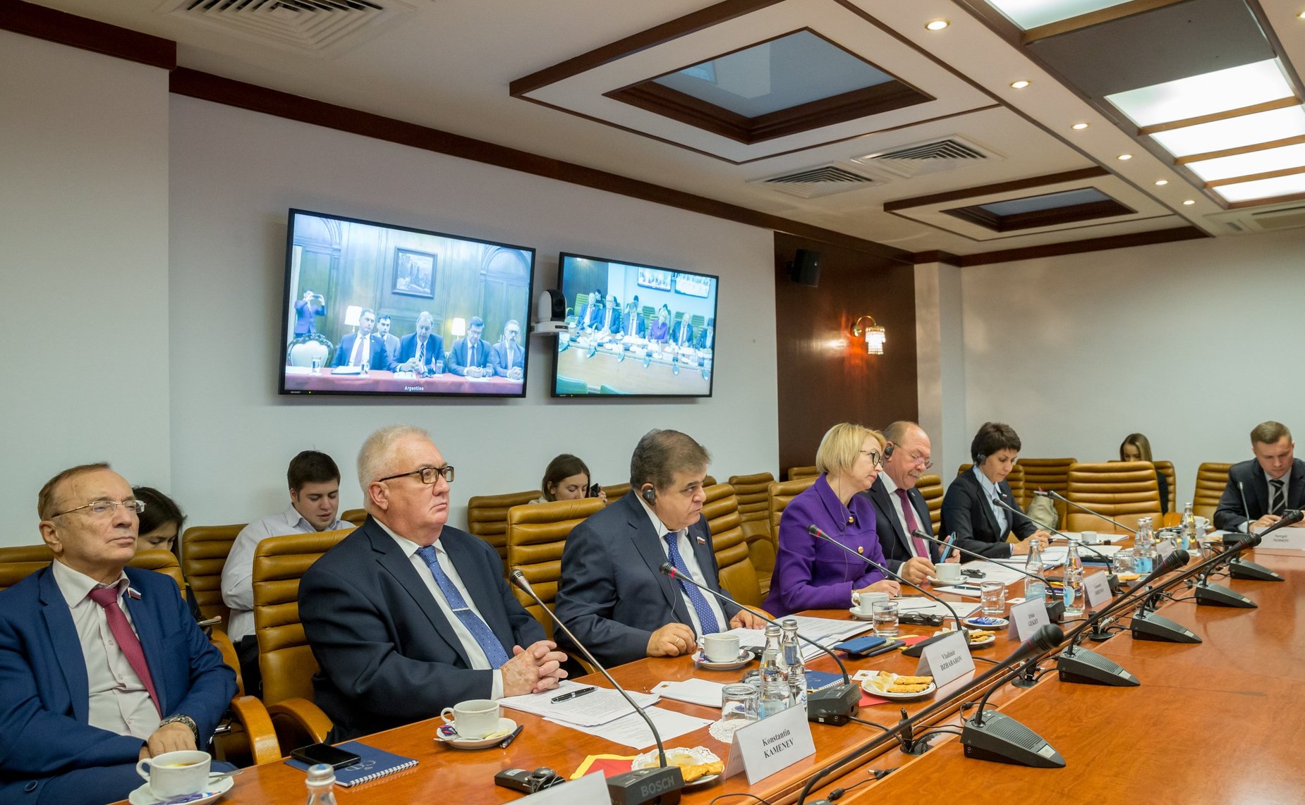 Видеоконференция между членами группы по сотрудничеству Совета Федерации и Сената Национального конгресса Аргентинской Республики