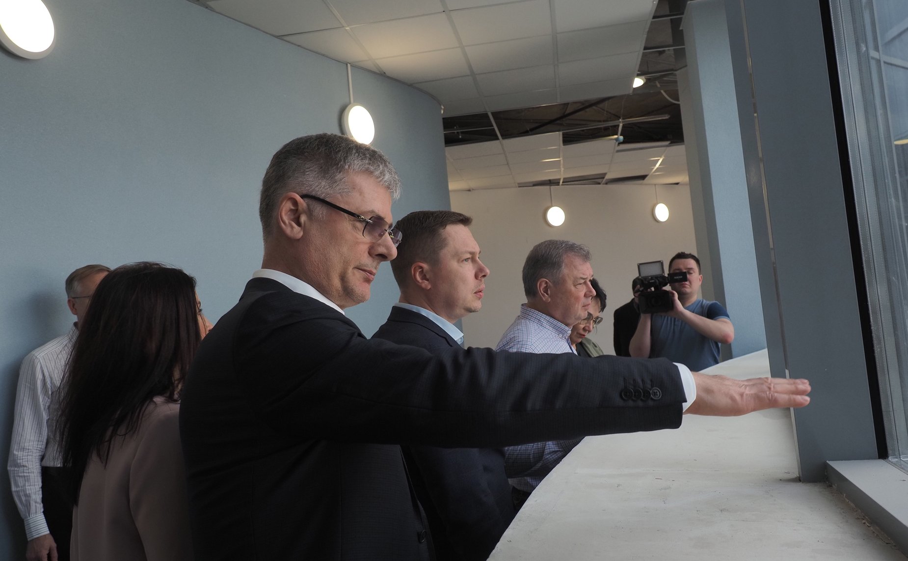 Анатолий Артамонов в Калуге ознакомился с ходом работ во Дворце спорта