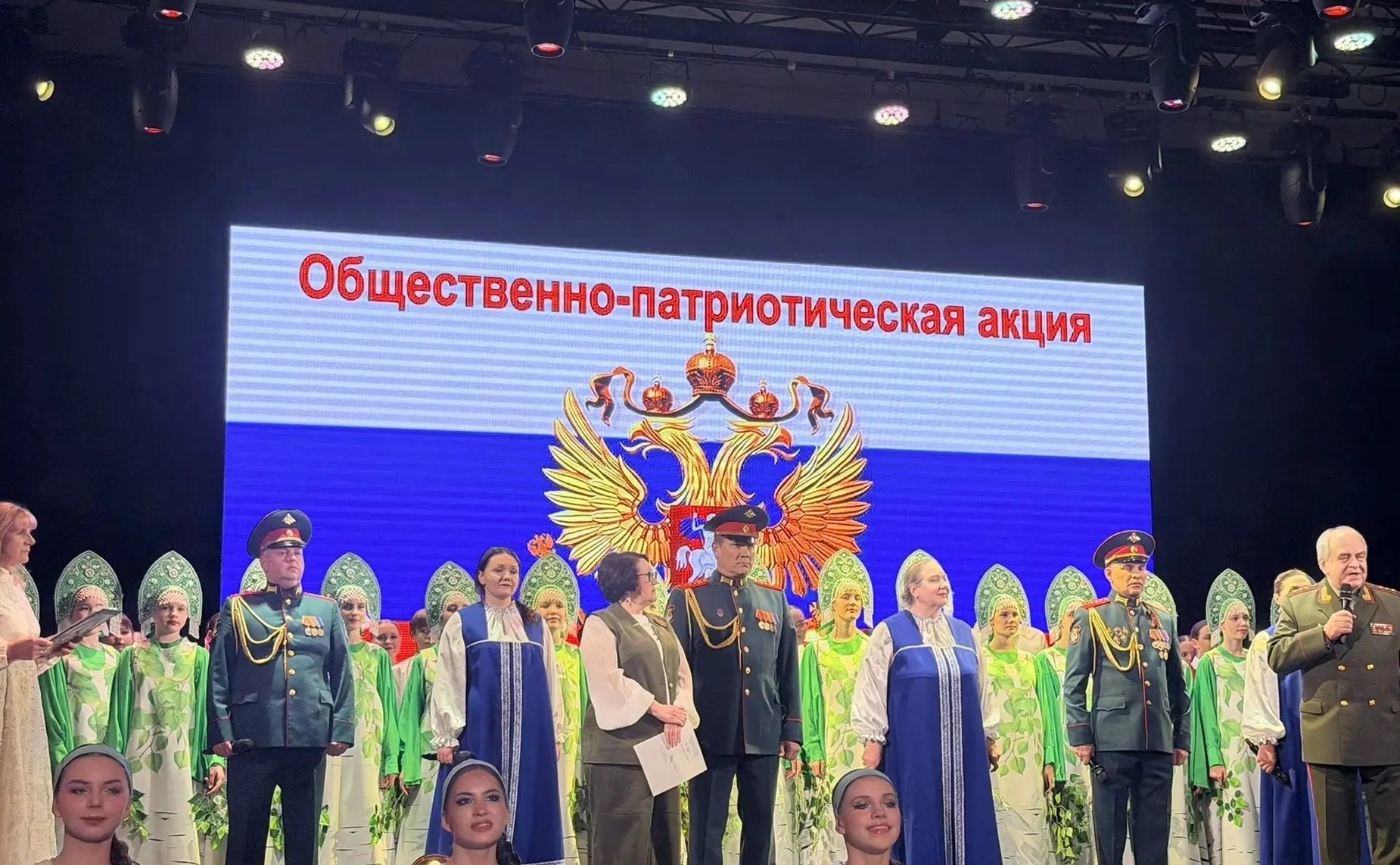 Людмила Талабаева приняла участие в награждении военнослужащих-лауреатов акции «Есть такая профессия — Родину защищать»