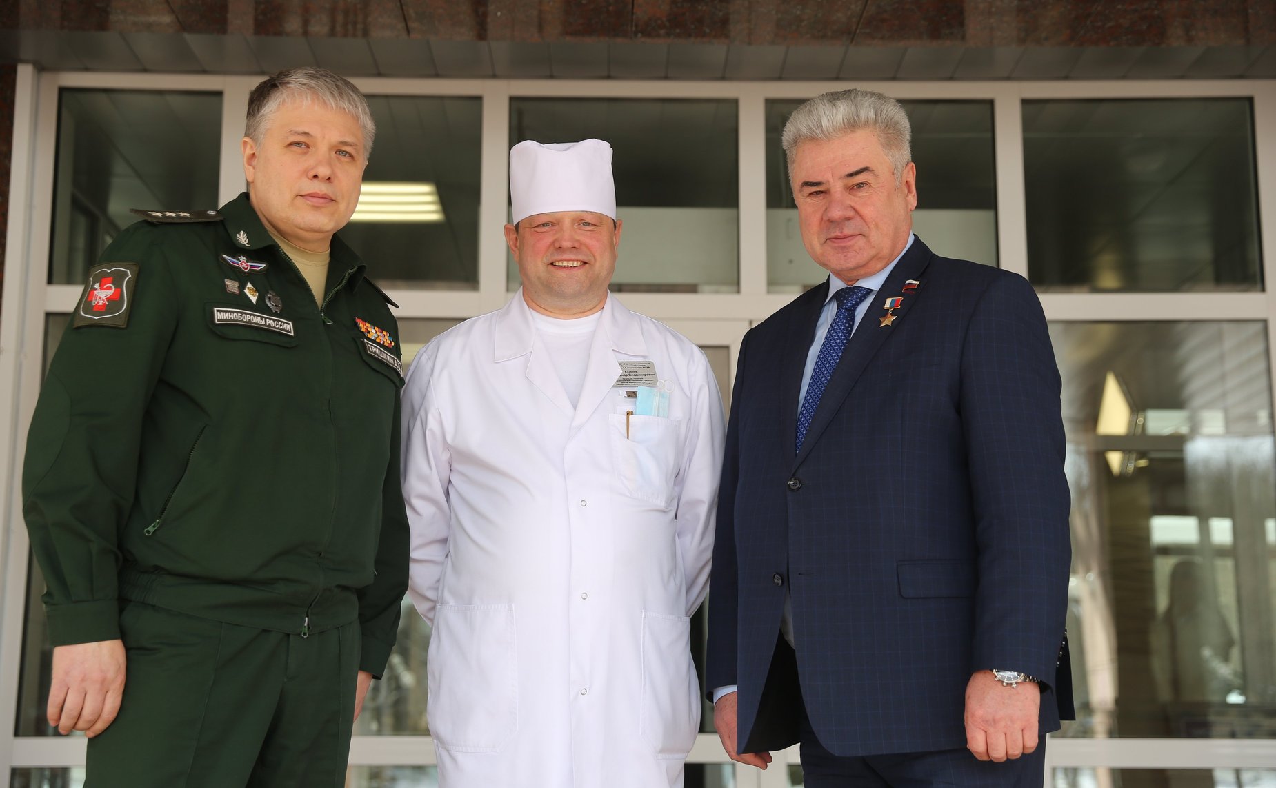 Председатель Комитета СФ по обороне и безопасности Виктор Бондарев посетил в Красногорске 3 Центральный военный клинический госпиталь имени А.А. Вишневского Министерства обороны РФ